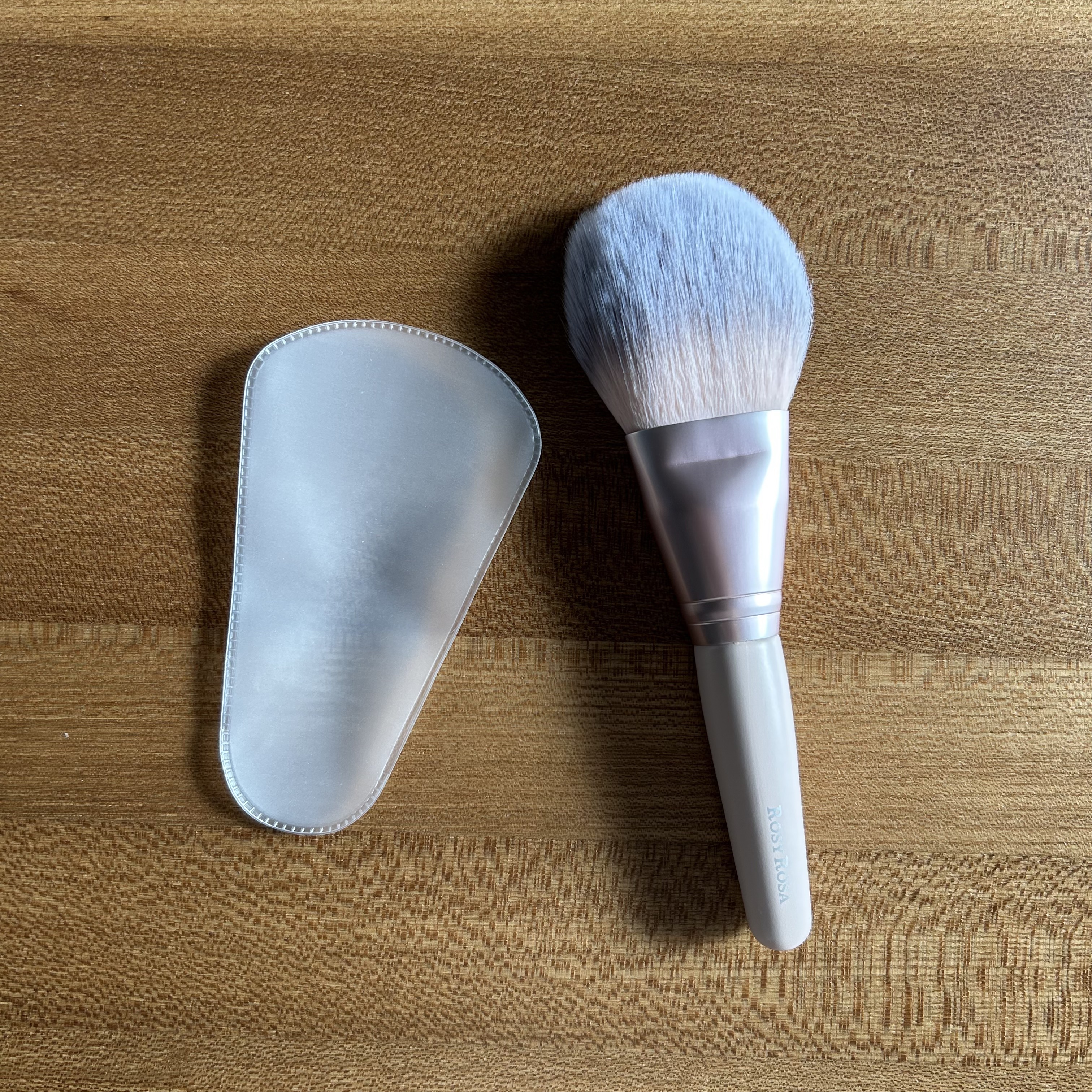 パウダーファンブラシ/ロージーローザ/メイクブラシを使ったクチコミ（3枚目）