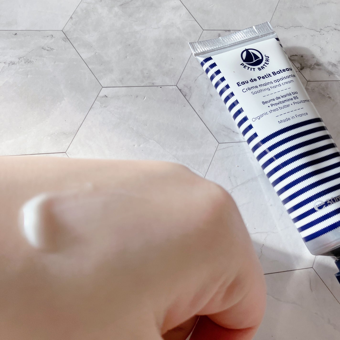 チョコ on LIPS 「【コロンミスト】少しおしゃれな甘さに爽やかさを添えた、やさしく..」(3枚目)