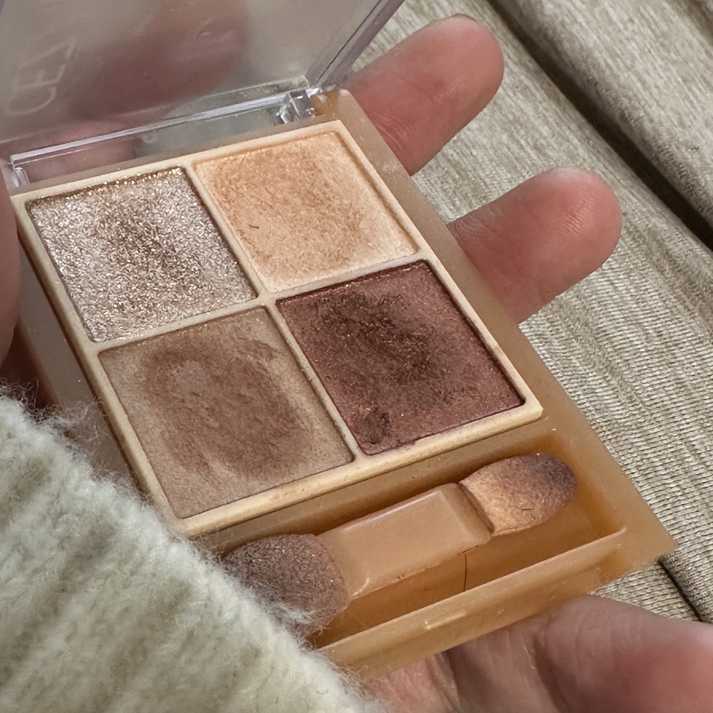 ベージュトーンアイシャドウ/CEZANNE/アイシャドウパレットを使ったクチコミ（2枚目）