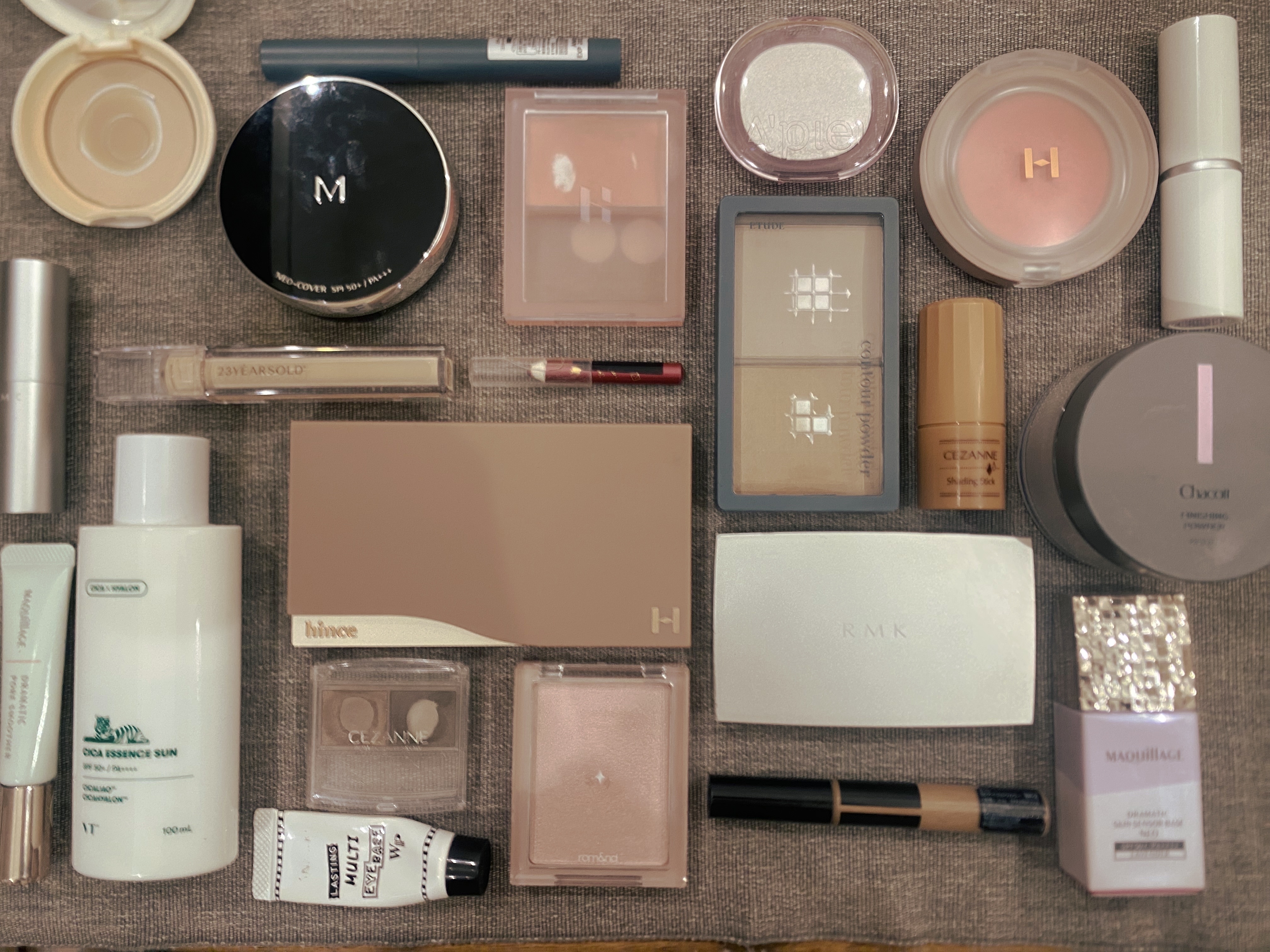 トゥルーディメンションラディアンスバーム/hince/スティックハイライトを使ったクチコミ（1枚目）