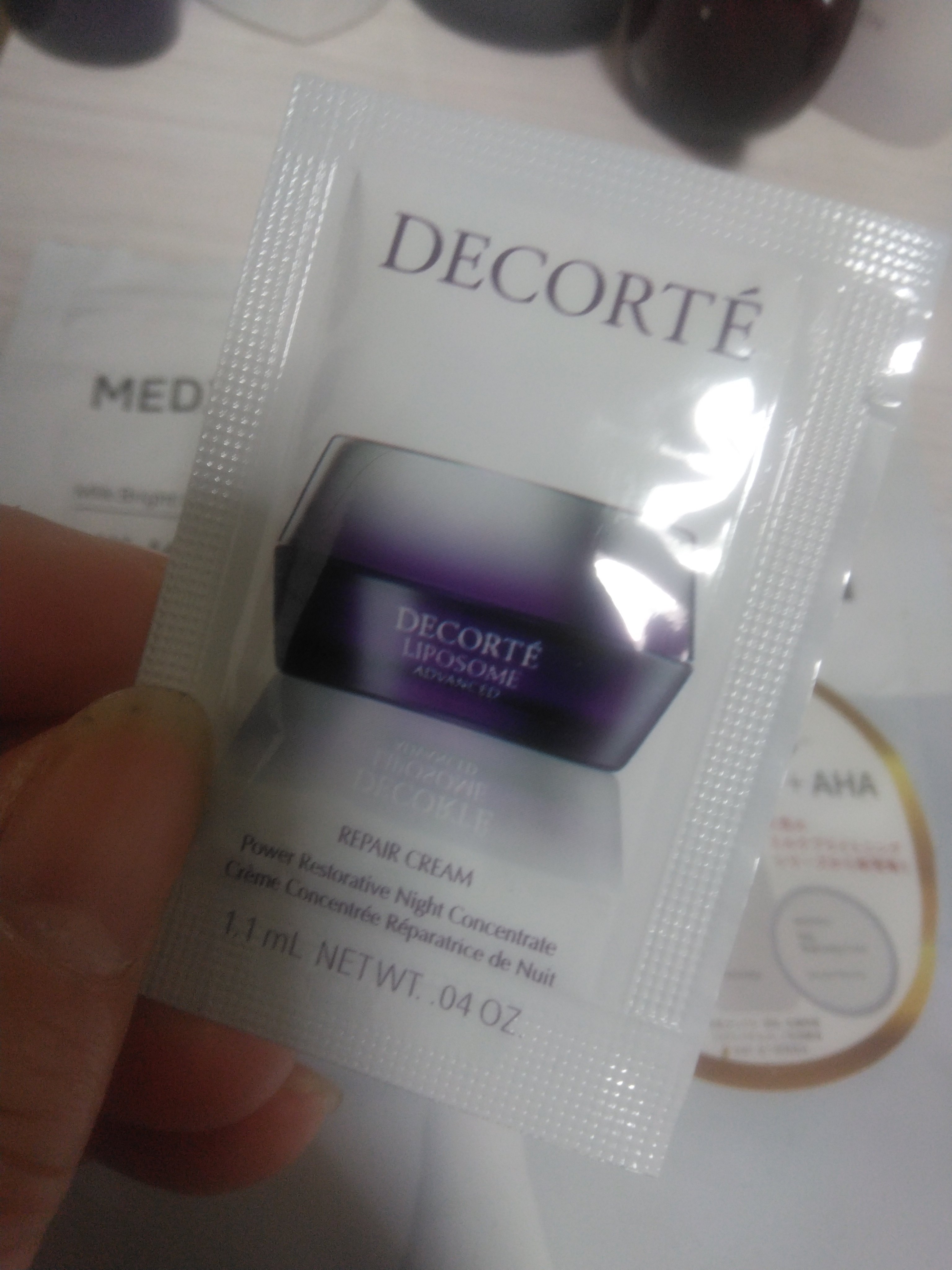 AQ アブソリュート エマルジョン マイクロラディアンス Ⅲ/DECORTÉ/乳液を使ったクチコミ（3枚目）