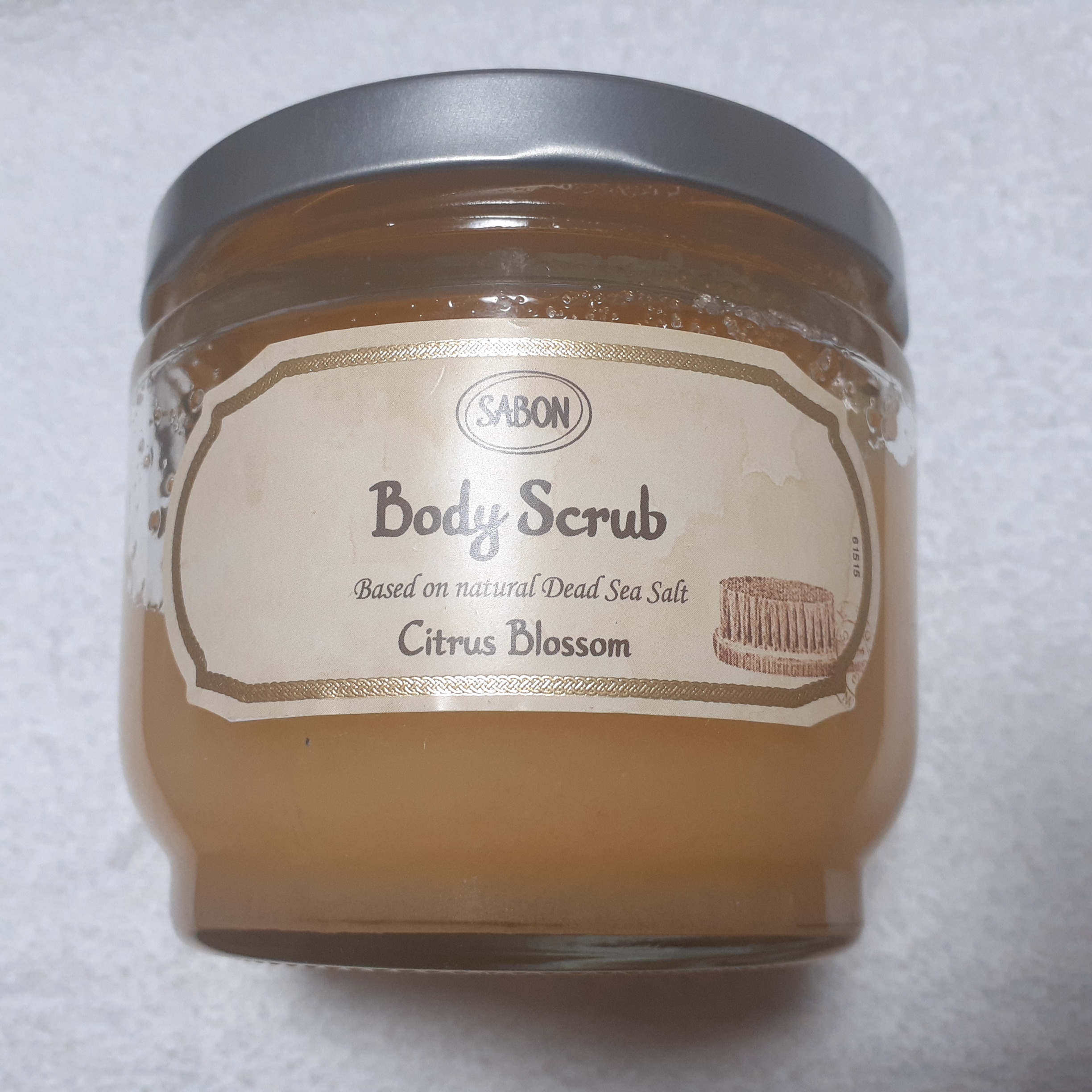 SABON ボディスクラブ シトラス・ブロッサムのクチコミ「ボディソープを使った後、適量を手のひらに取りマッサージするように肌になじませました。
しっとり.....」（1枚目）