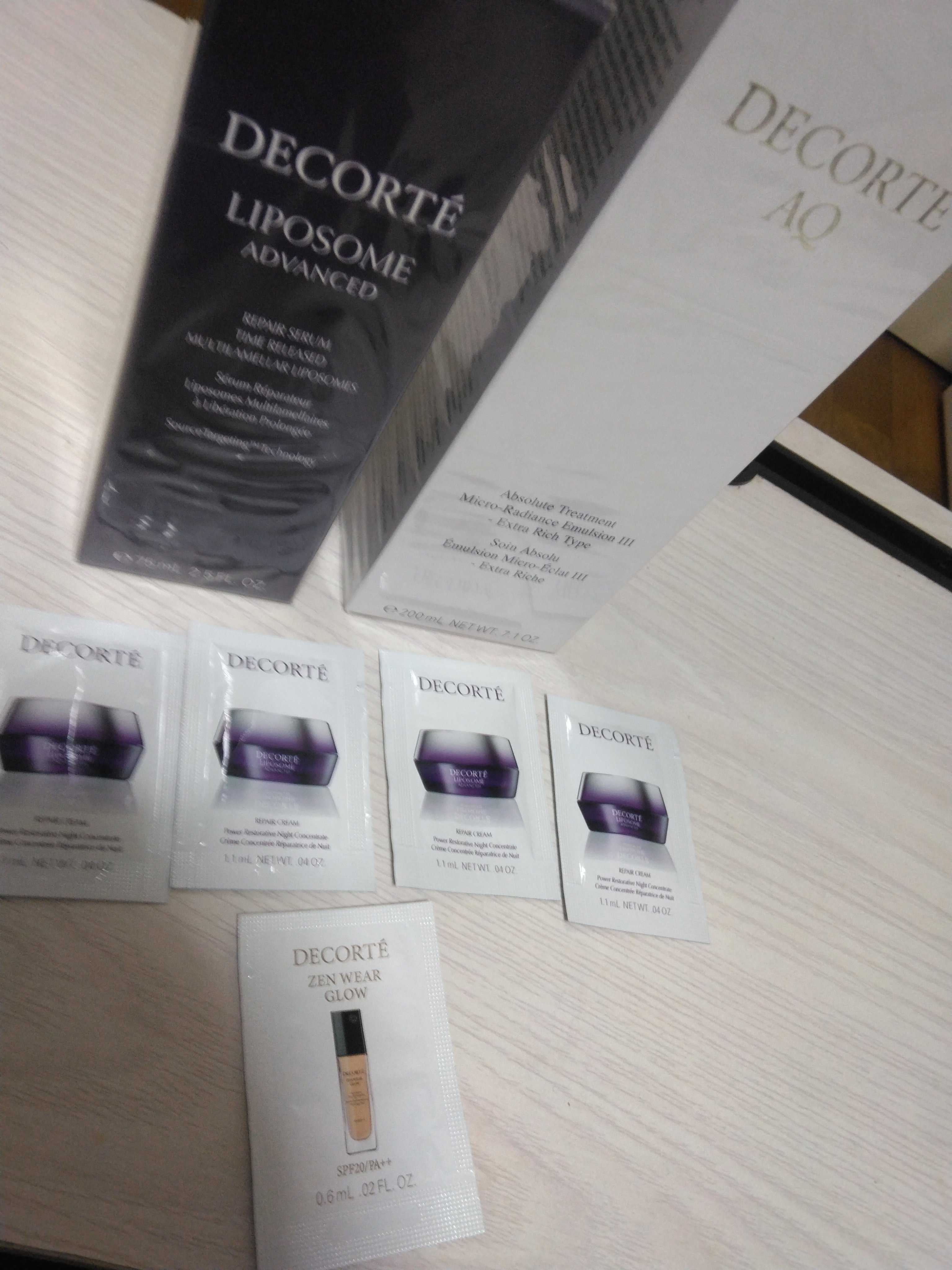 AQ アブソリュート エマルジョン マイクロラディアンス Ⅲ/DECORTÉ/乳液を使ったクチコミ（1枚目）