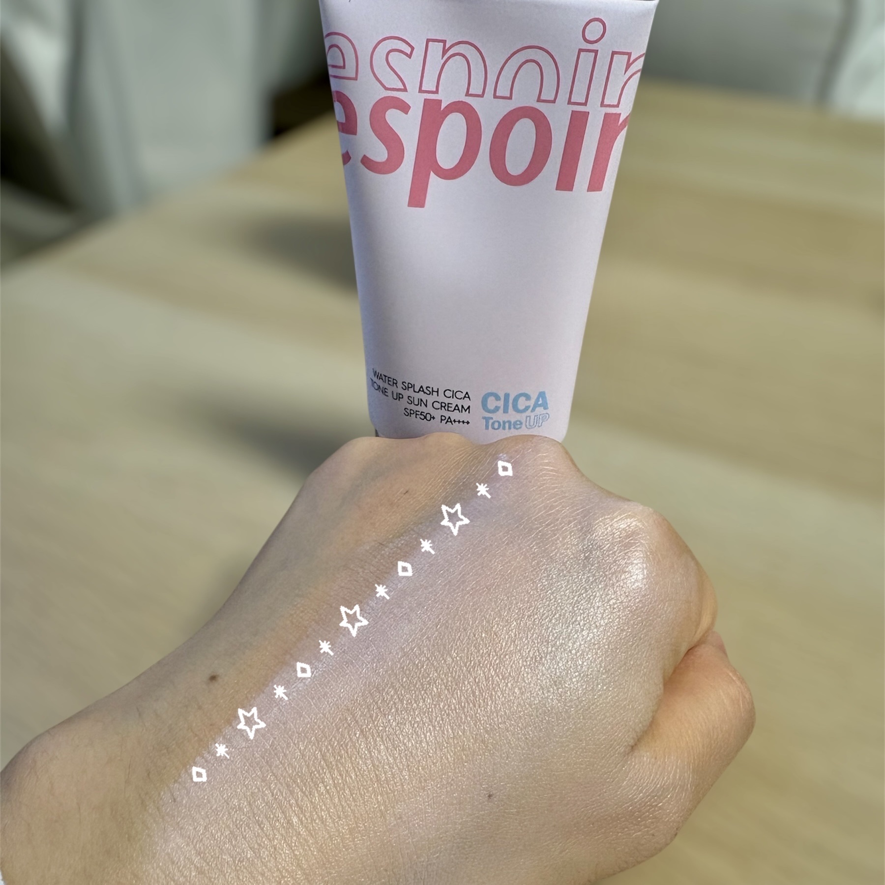 ウォータースプラッシュシカトーンアップクリーム/espoir/化粧下地を使ったクチコミ（3枚目）