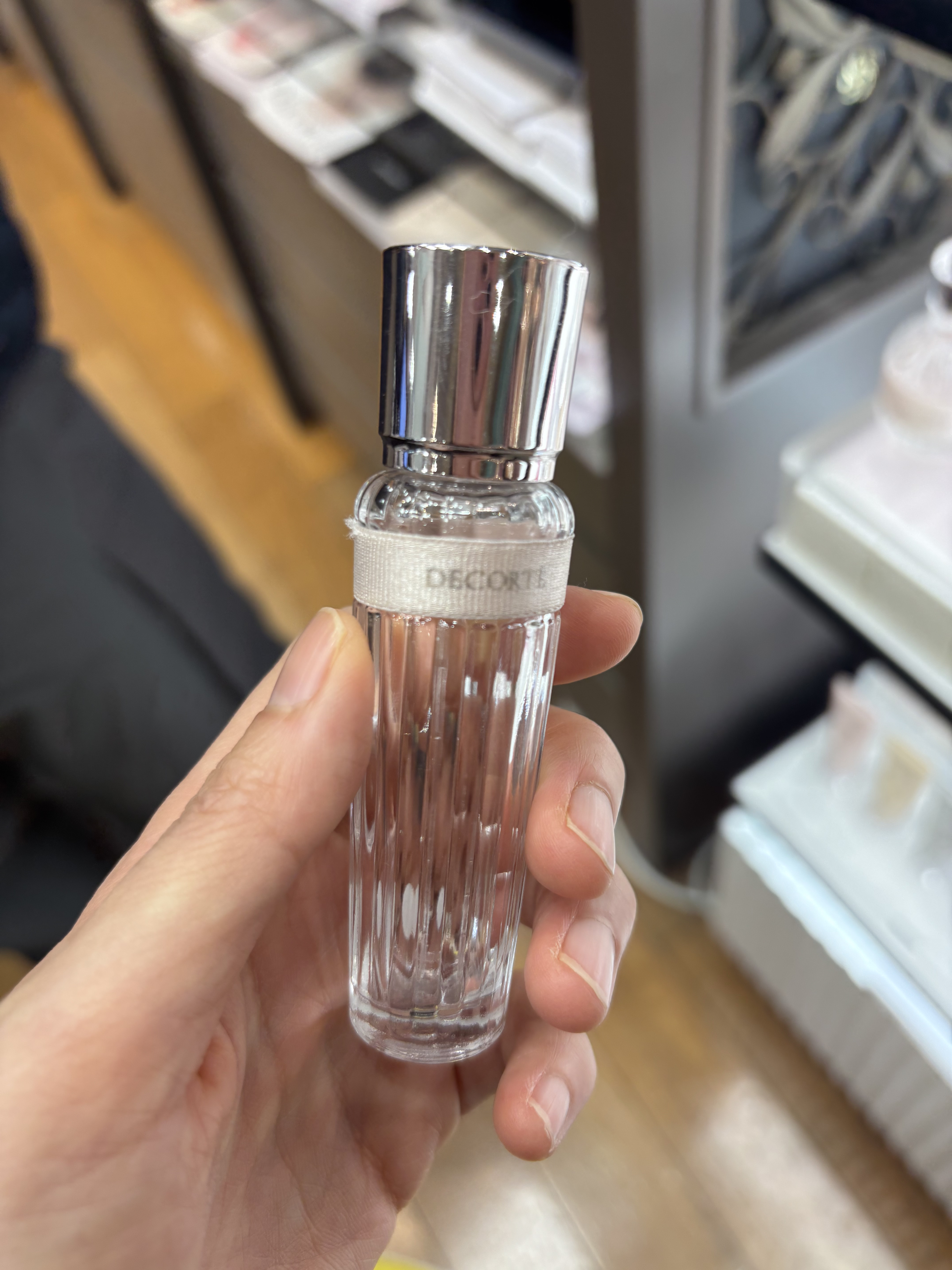 キモノ　ユイ　オードトワレ/DECORTÉ/香水(レディース)を使ったクチコミ（3枚目）