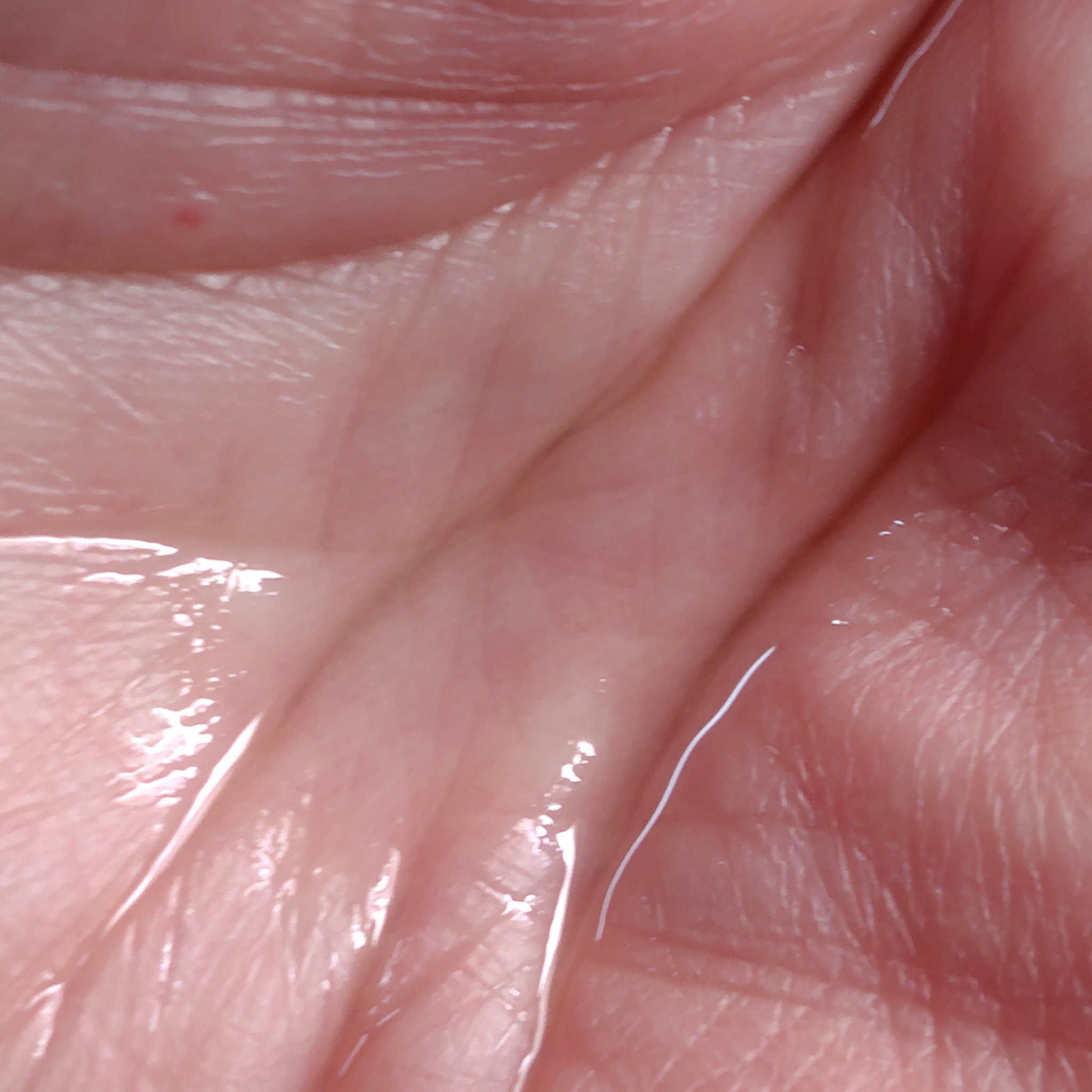 DECORTÉ AQ 毛穴美容液オイルのクチコミ「年の瀬に2025年購入品を振り返るコーナー🐍

話題になったクレンジングオイル

乾いた肌じゃ.....」（3枚目）