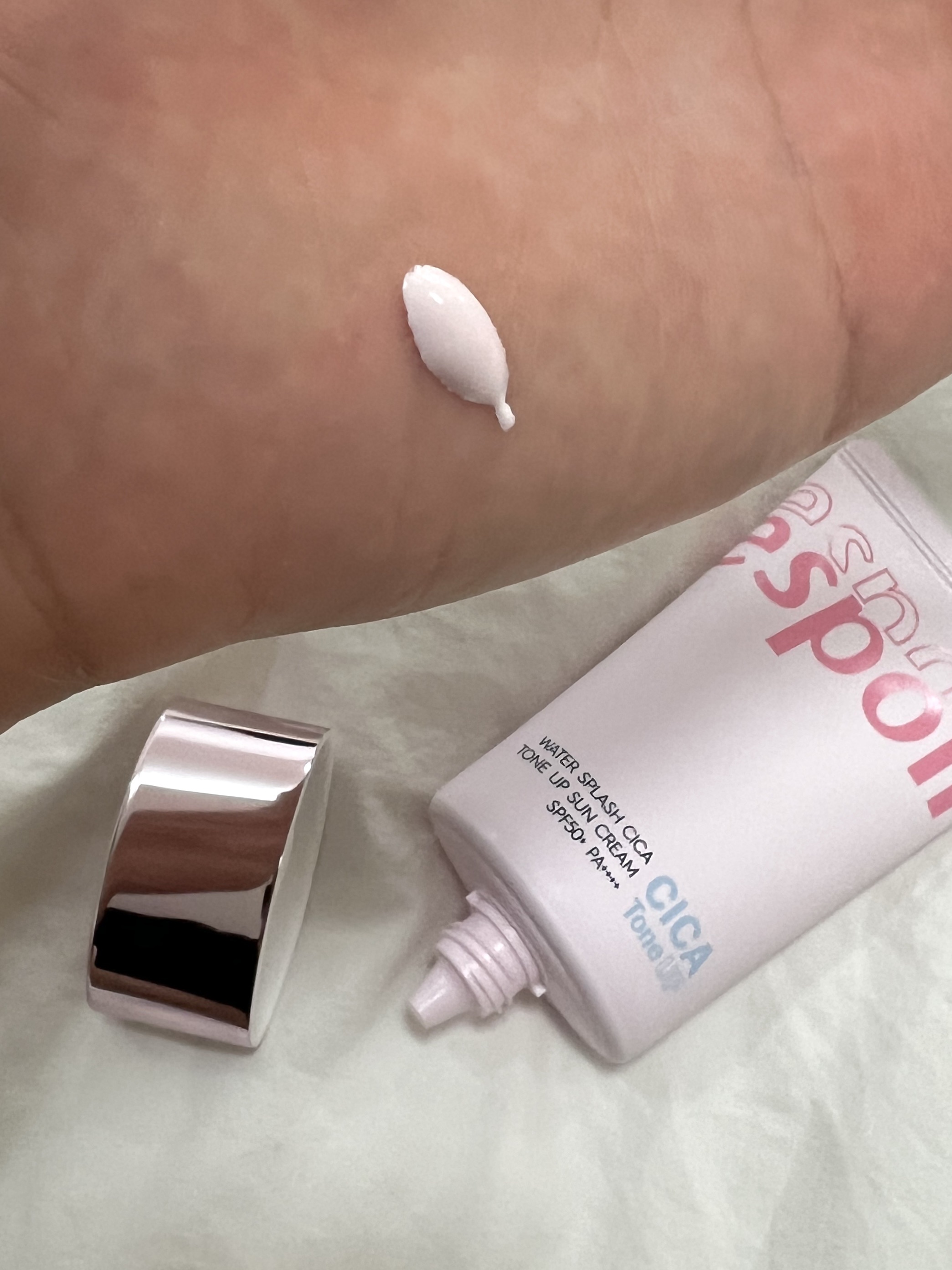 ウォータースプラッシュシカトーンアップクリーム/espoir/化粧下地を使ったクチコミ（2枚目）