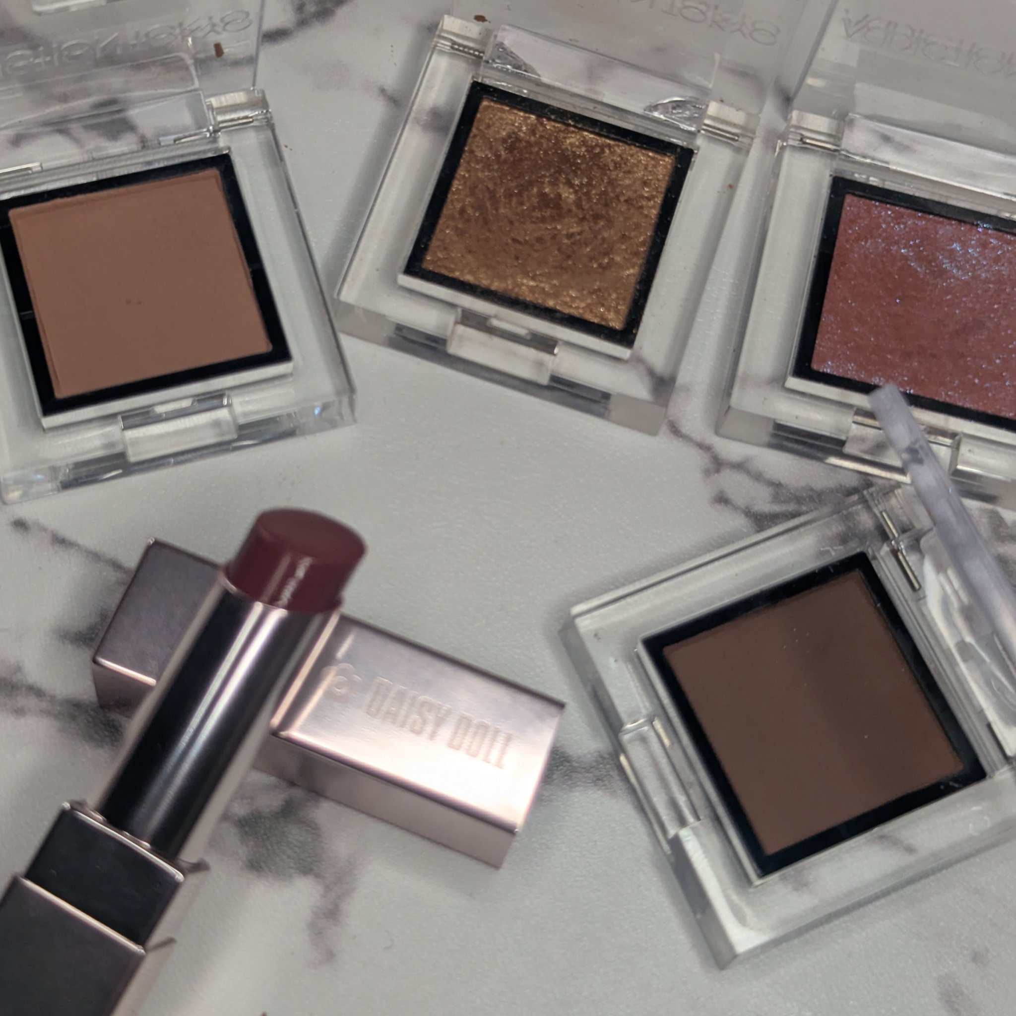 アディクション ザ アイシャドウ スパークル/ADDICTION/単色アイシャドウを使ったクチコミ（2枚目）