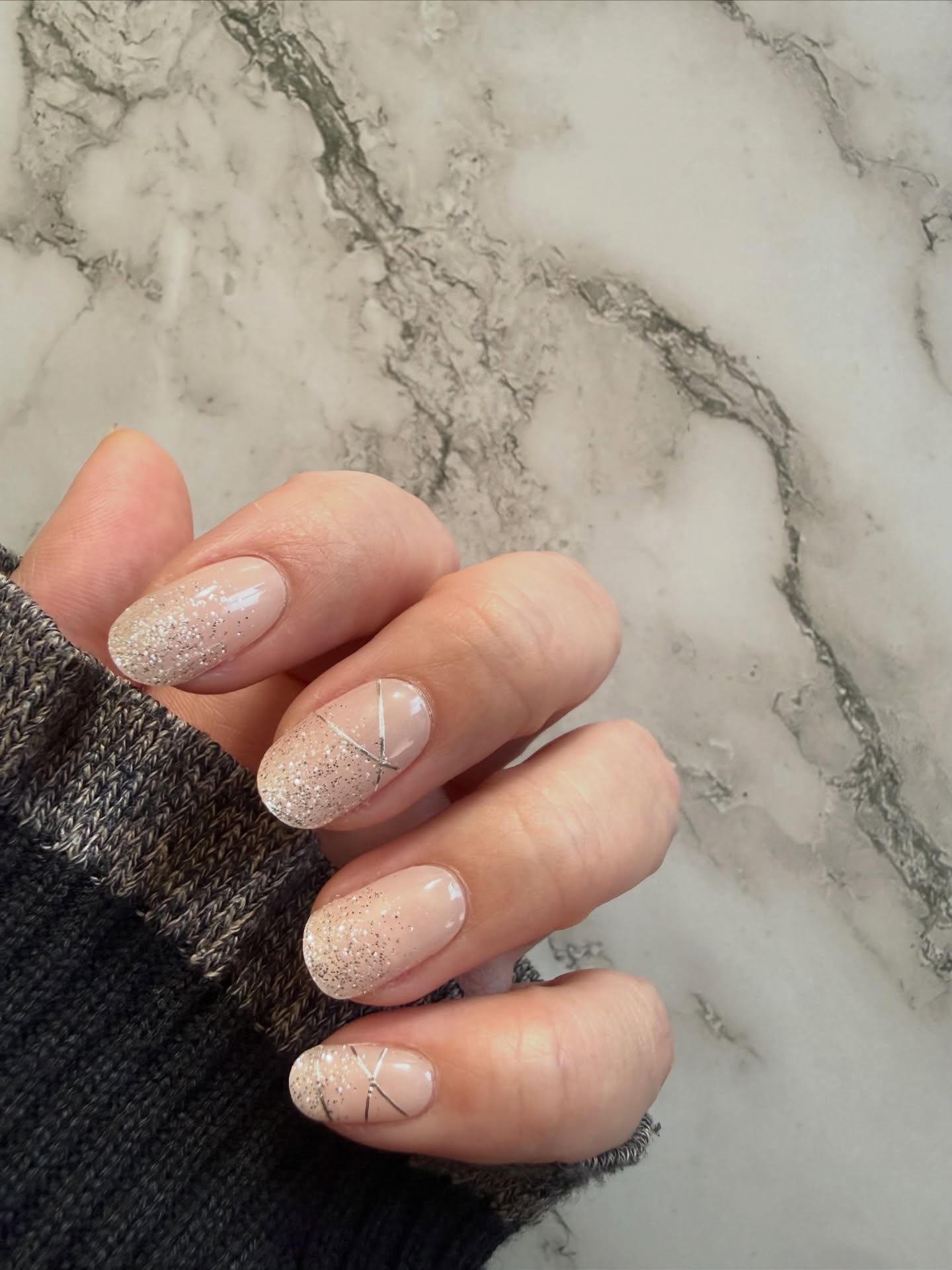 セミキュアジェルネイル（ハンド）/ohora/ネイルシールを使ったクチコミ（1枚目）