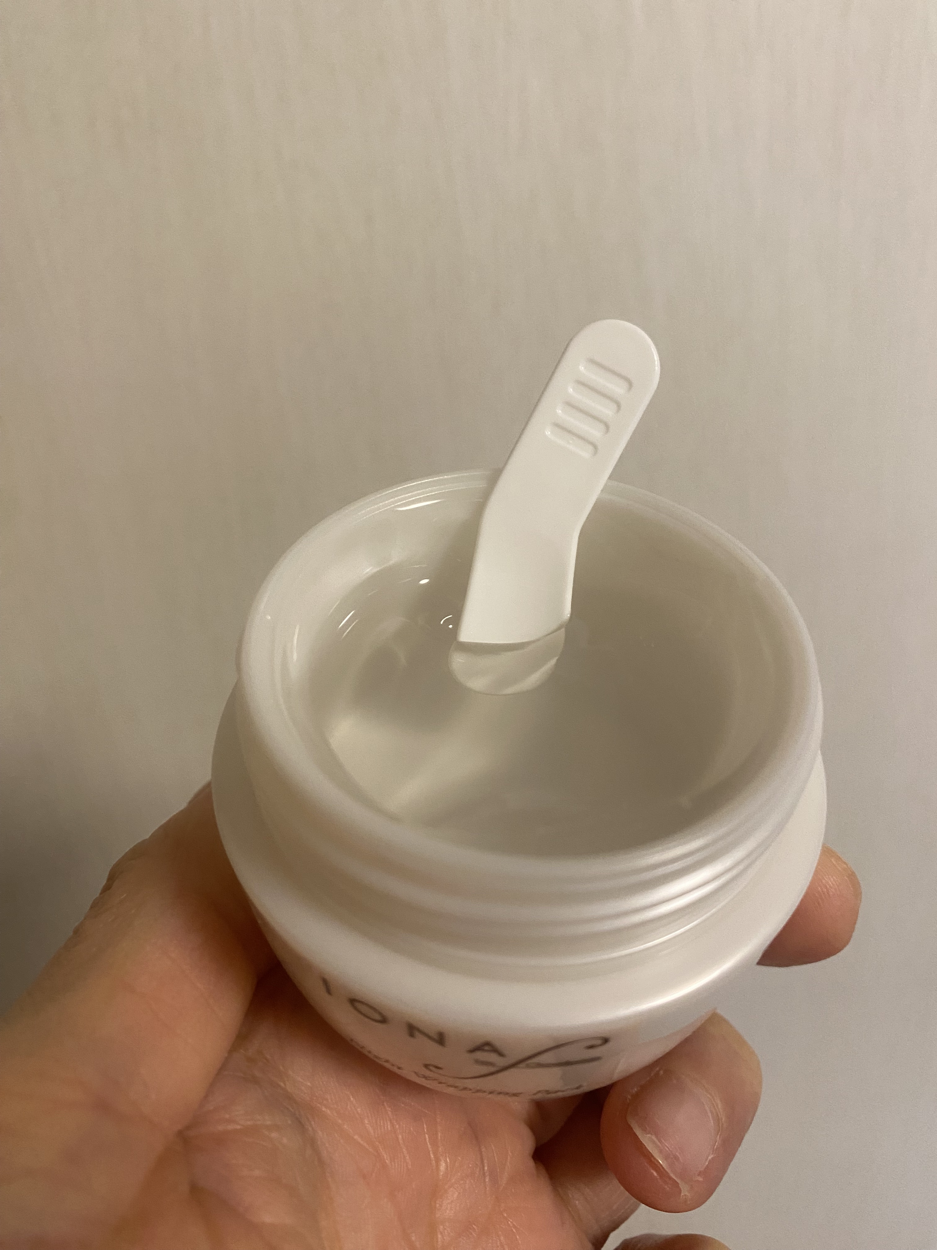 ナイトラッピングパック/イオナ エフ/フェイスクリームを使ったクチコミ（3枚目）