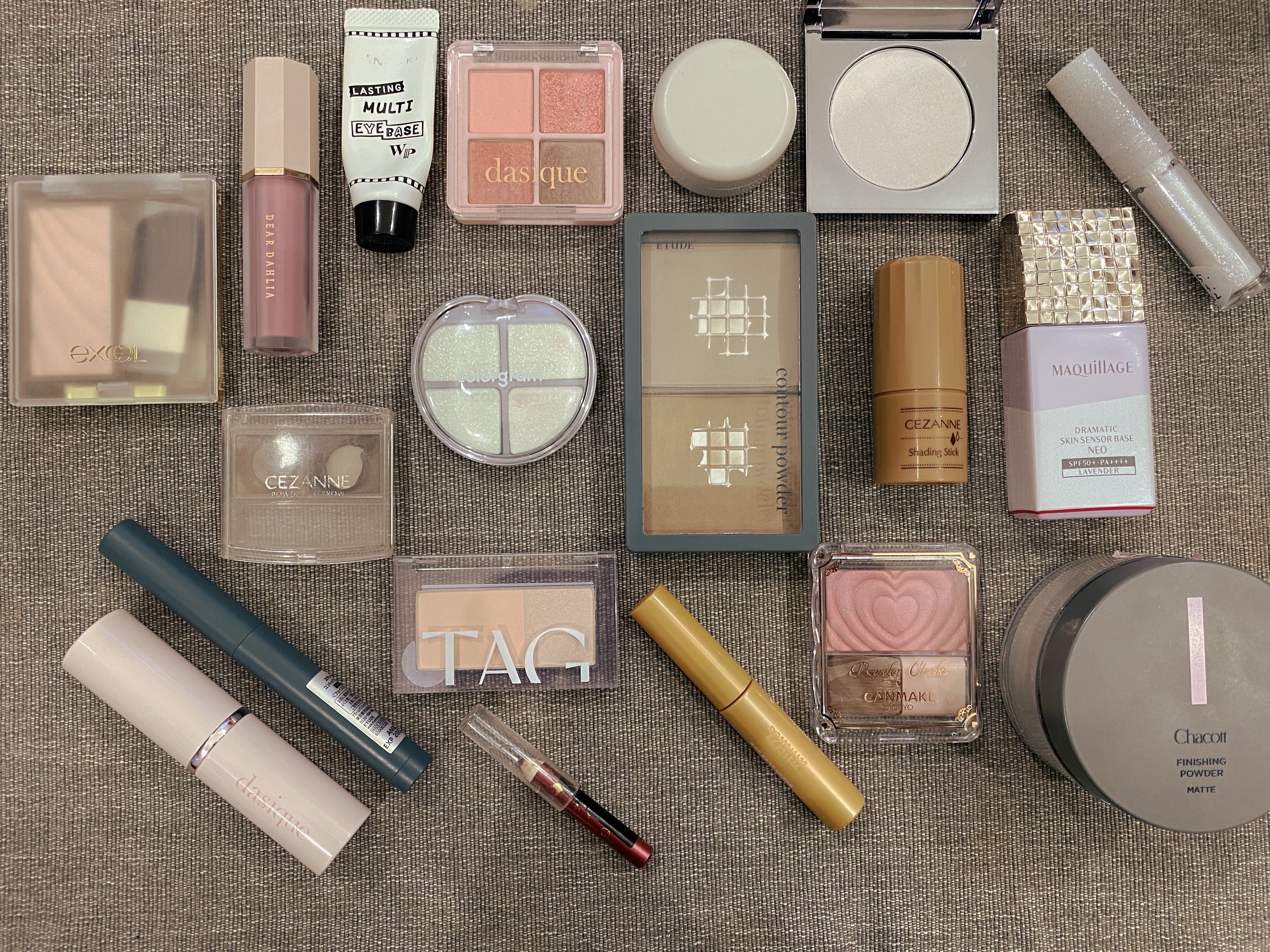 ドレープド シマーグロウ/excel/パウダーハイライトを使ったクチコミ（1枚目）