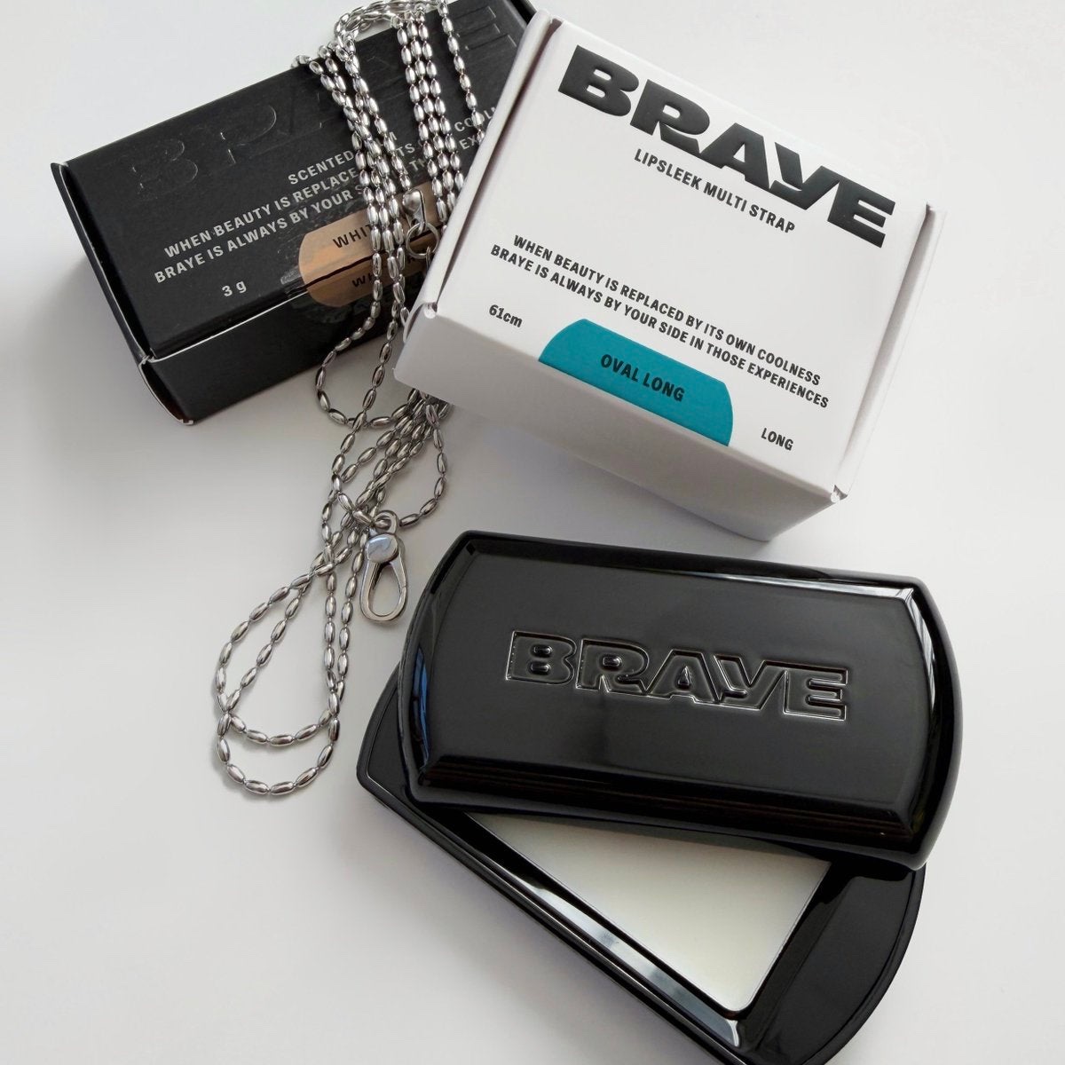 BRAYE（ブレイ）の新作 センティッドバームを提供いただきました。

リップと同じ形をしてるけどこちらは練り香水なんだそう☺️ホワイトラムの香りで、甘いベリーのあとかすかにウッドとバニラがパウダリーに香ります。

マルチストラップを使って