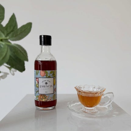 エッセンシア エッセンシア酵素のクチコミ「🌿
完全無添加100%
60種類のこだわり国産の原材料を
水を一滴も加えず醗酵・熟成さ.....」(1枚目)