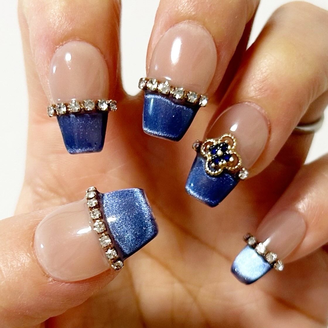 みーぽん on LIPS 「_\12月のネイル/12月につけたネイルチップ記録今年1年あり..」(4枚目)