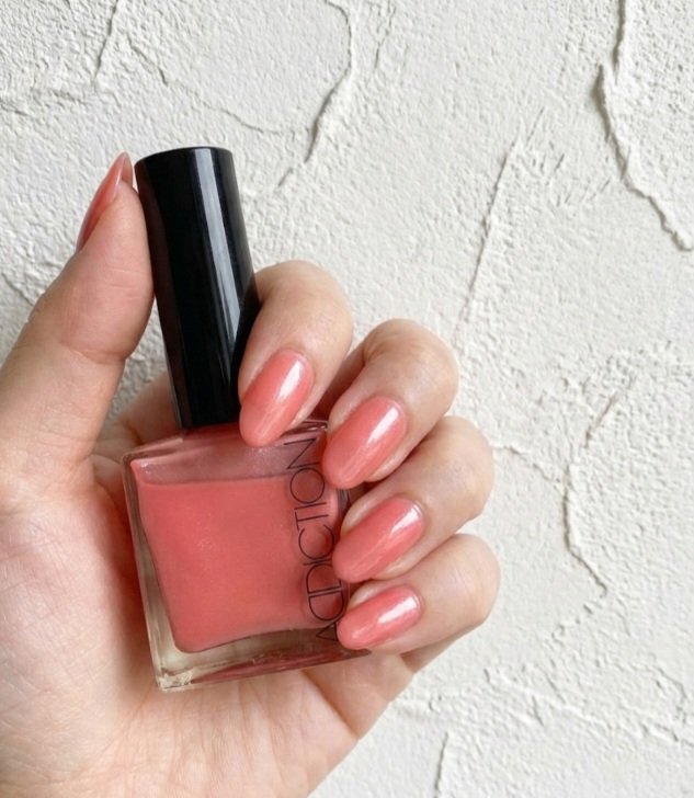 ADDICTION
アディクション ザ ネイル ポリッシュ +
PINKCITY

コ－ラルピンクで可愛いカラーです‼️
アディクションのネイル塗りやすいし艶やかで大好きです‼️

