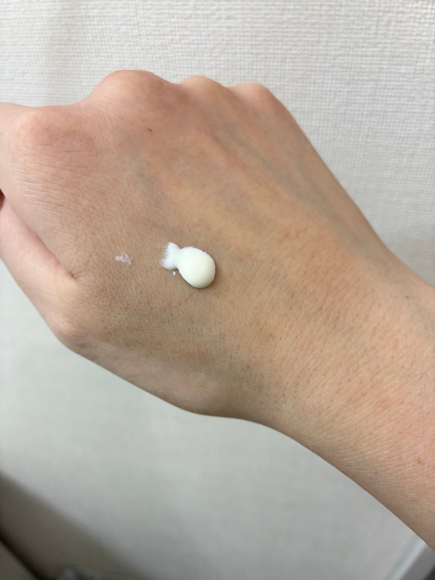 ゆきなこ on LIPS 「今回のレビューはこちら✨エリクシールデーケアレボリューション+..」(2枚目)