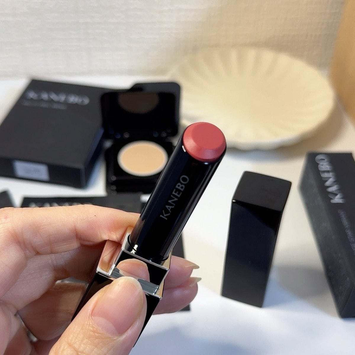 ルージュスターヴァイブラント/KANEBO/口紅を使ったクチコミ（2枚目）