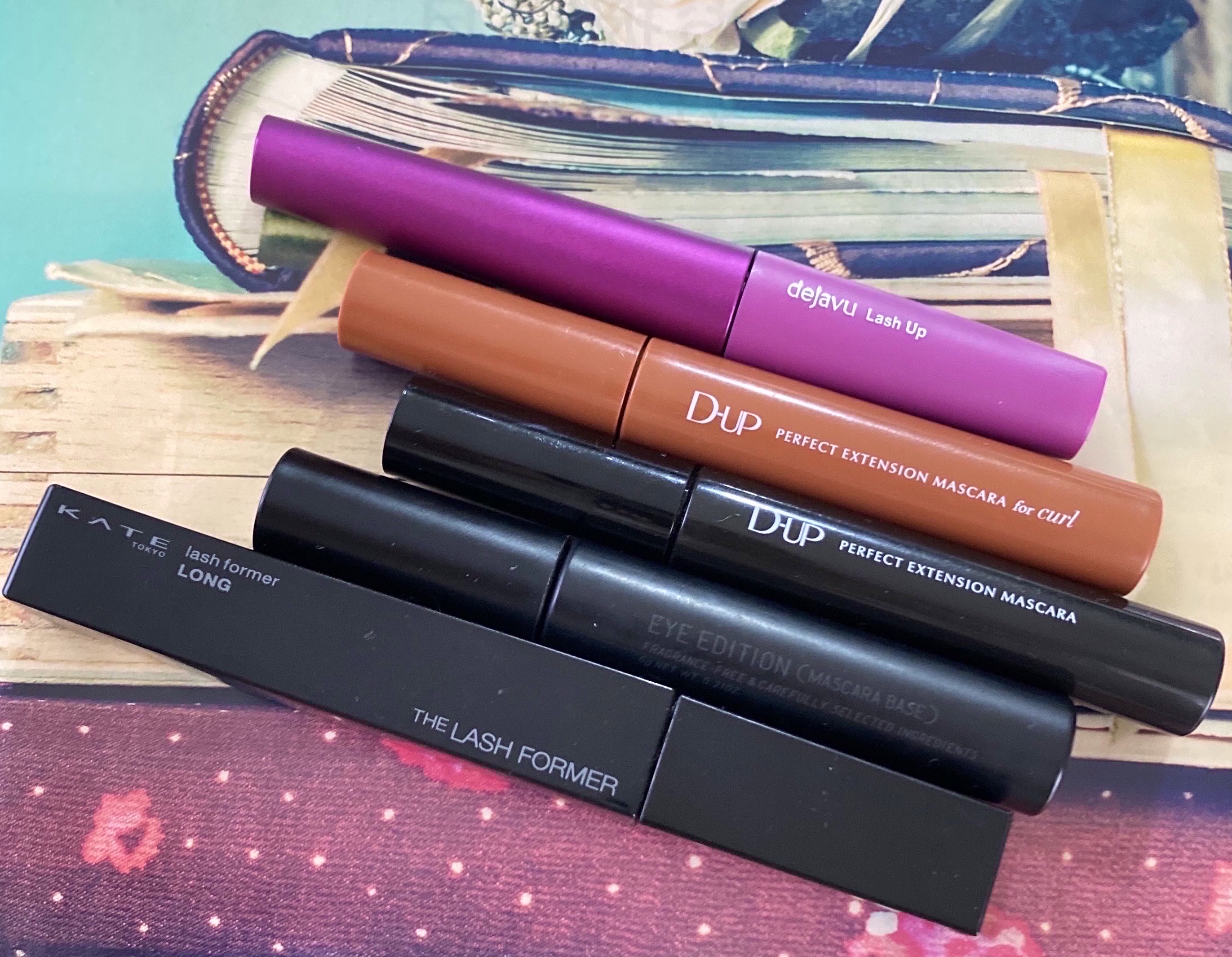 💖魅力的な目元を叶える5つのマスカラ✨

1.	デジャヴュ スパークルブラック
✨ まつ毛にキラッと輝きを。華やかで印象的な目元に！

2.	D-UP キャラメルブラウン
🍂 柔らかなブラウンで自然な抜け感♪

3.	D-UP ブラック