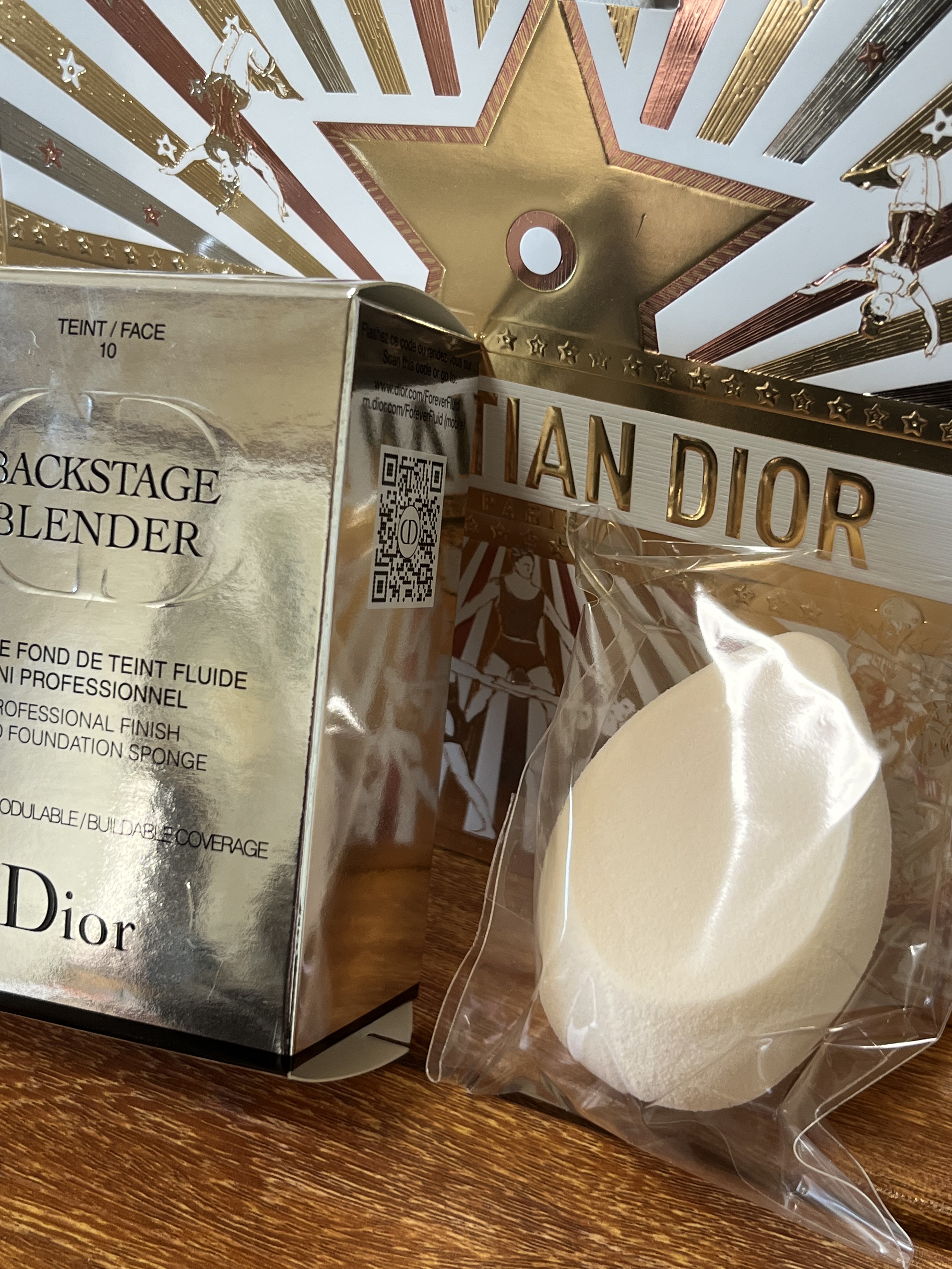 Dior バックステージ ブレンディング スポンジのクチコミ「𓍯𓈒𓏸︎︎︎︎Dior
バックステージ ブレンディング スポンジ

✼••┈┈••✼••┈┈•.....」（1枚目）