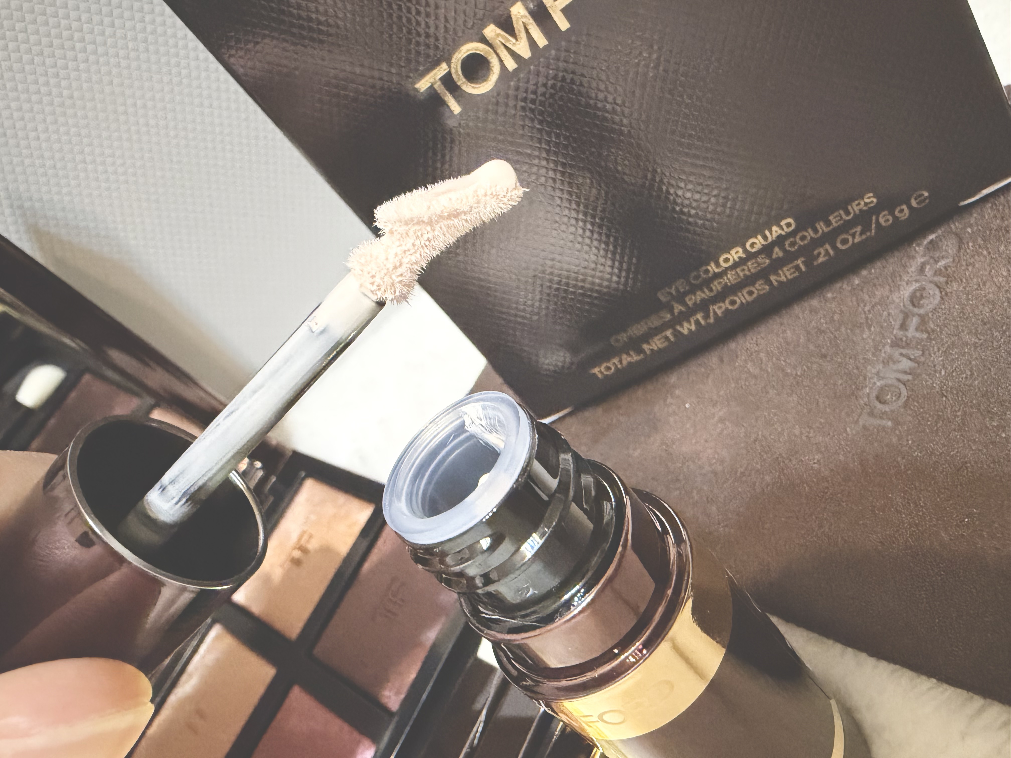 エモーションプルーフ アイ プライマー/TOM FORD BEAUTY/アイシャドウベースを使ったクチコミ（2枚目）