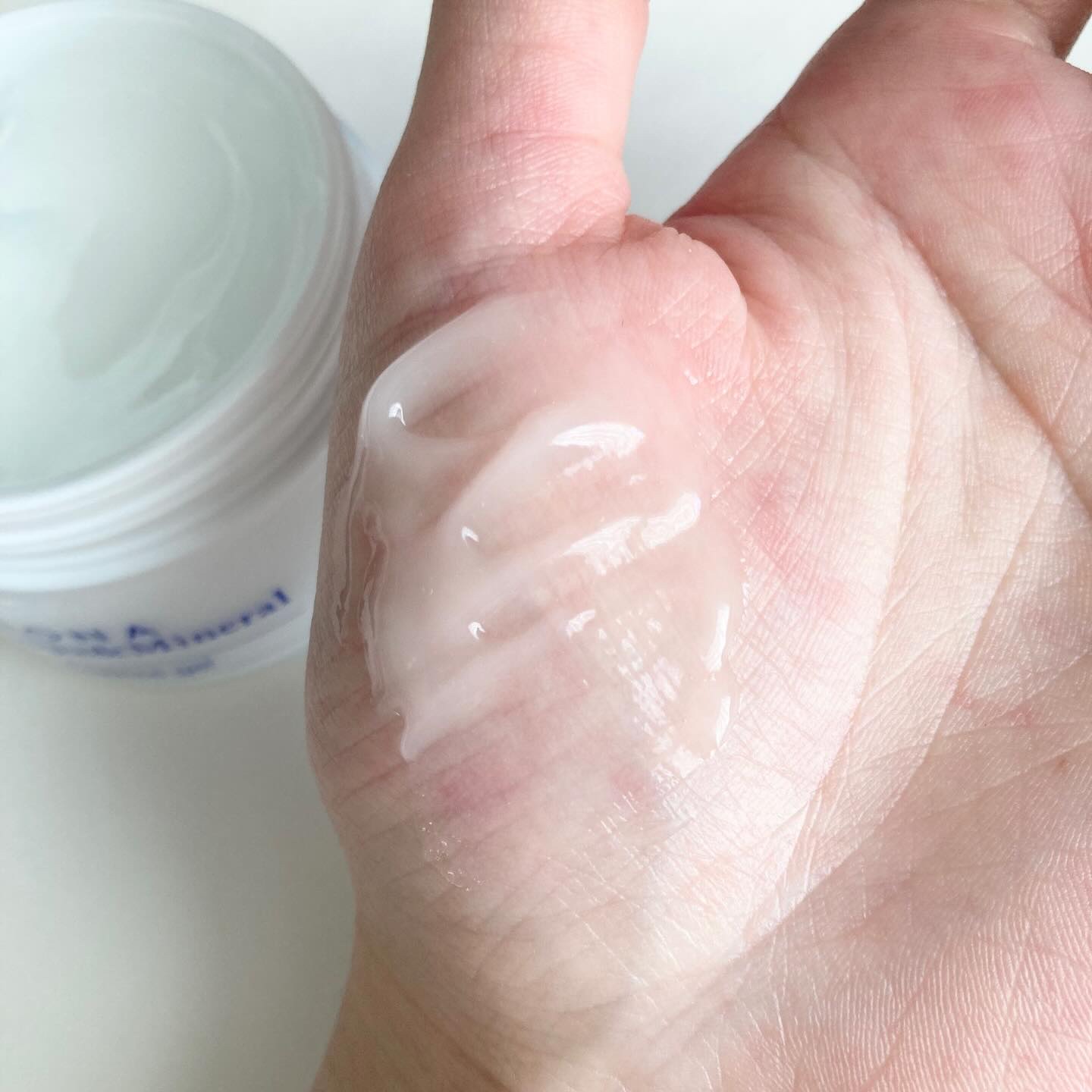 エッセンス ジェル/イオナ スパ＆ミネラル/オールインワン化粧品を使ったクチコミ（3枚目）