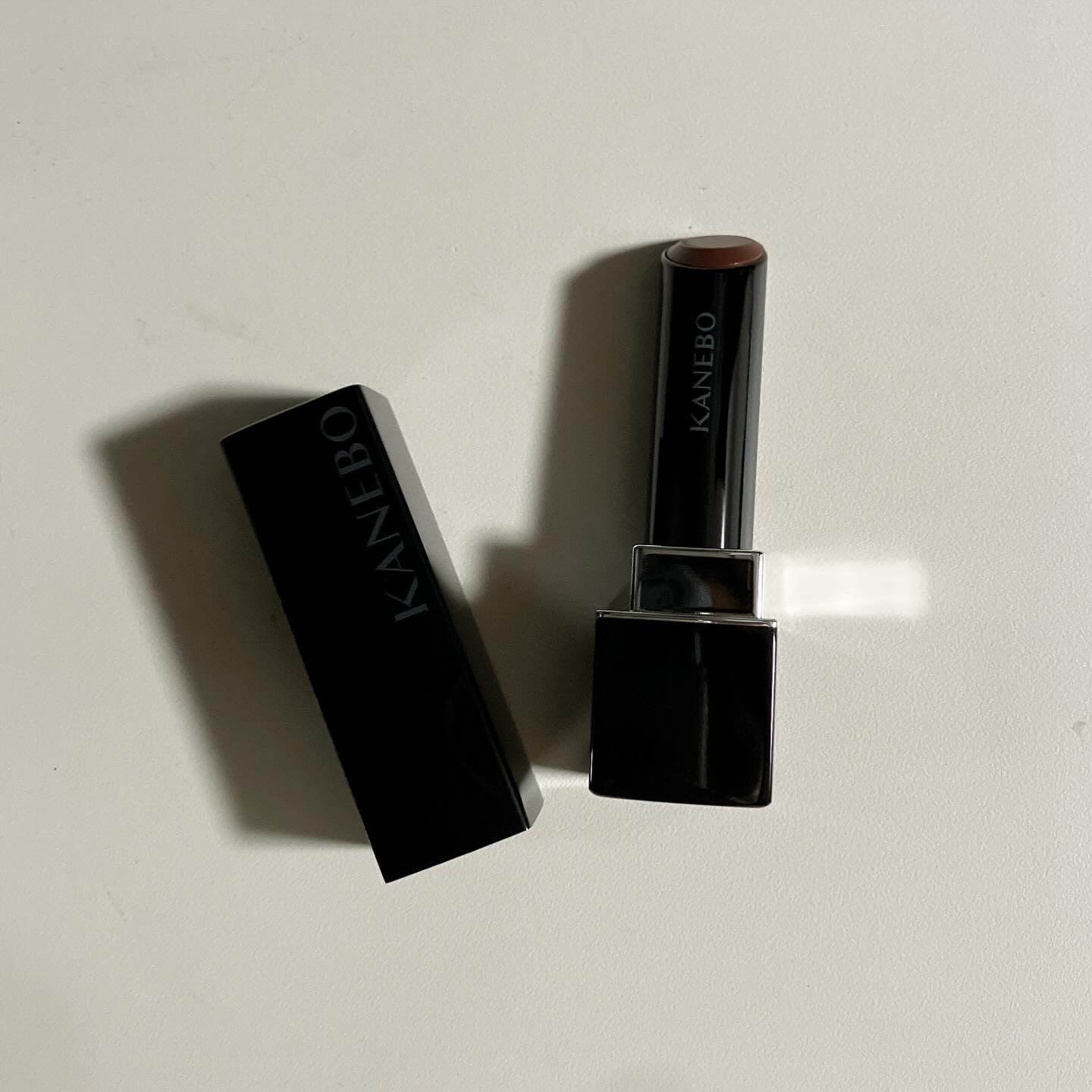 ルージュスターヴァイブラント/KANEBO/口紅を使ったクチコミ（3枚目）