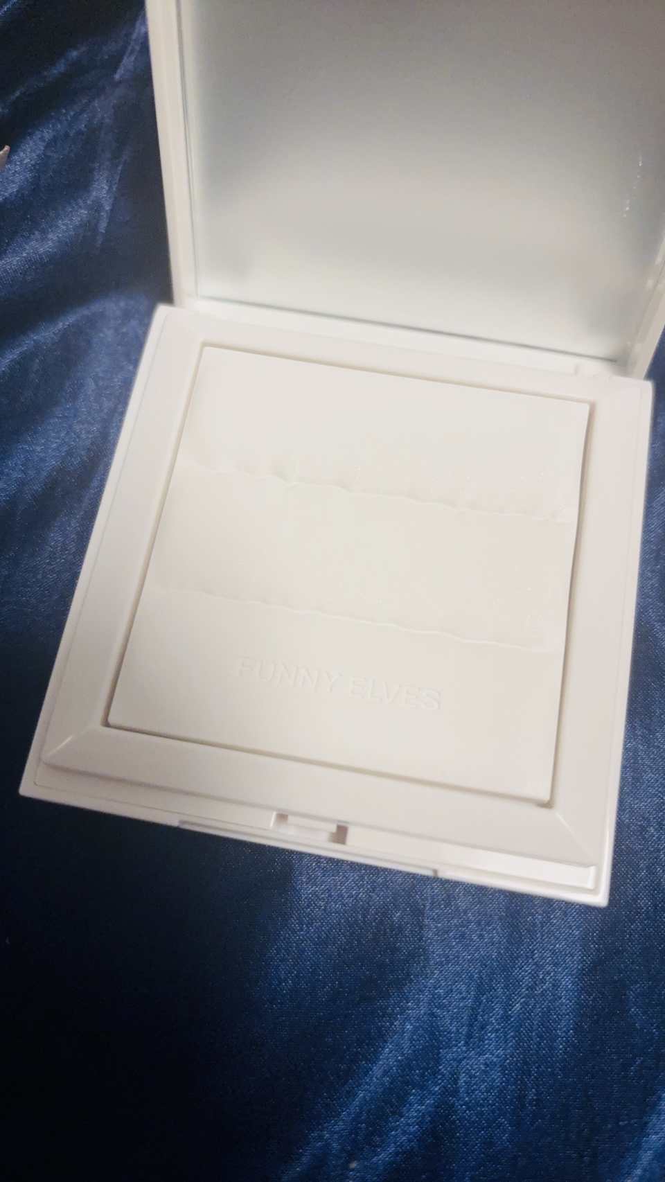 ノートレースシースルーセッティングパウダー/FUNNY ELVES方里/プレストパウダーを使ったクチコミ（2枚目）