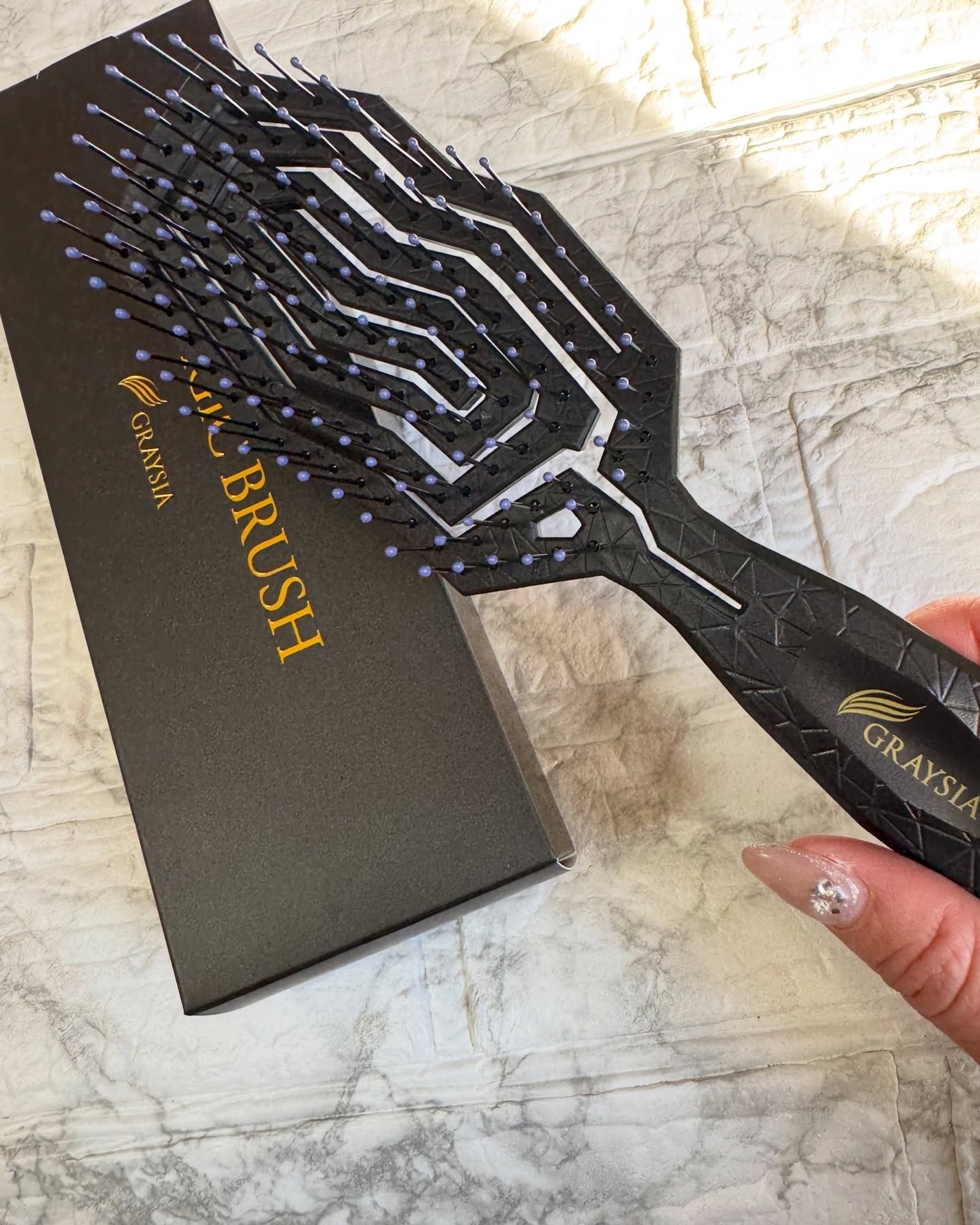 グレイシア エアーマジックブラシ/ジュエル・コスメティックス/ヘアブラシを使ったクチコミ(6枚目)