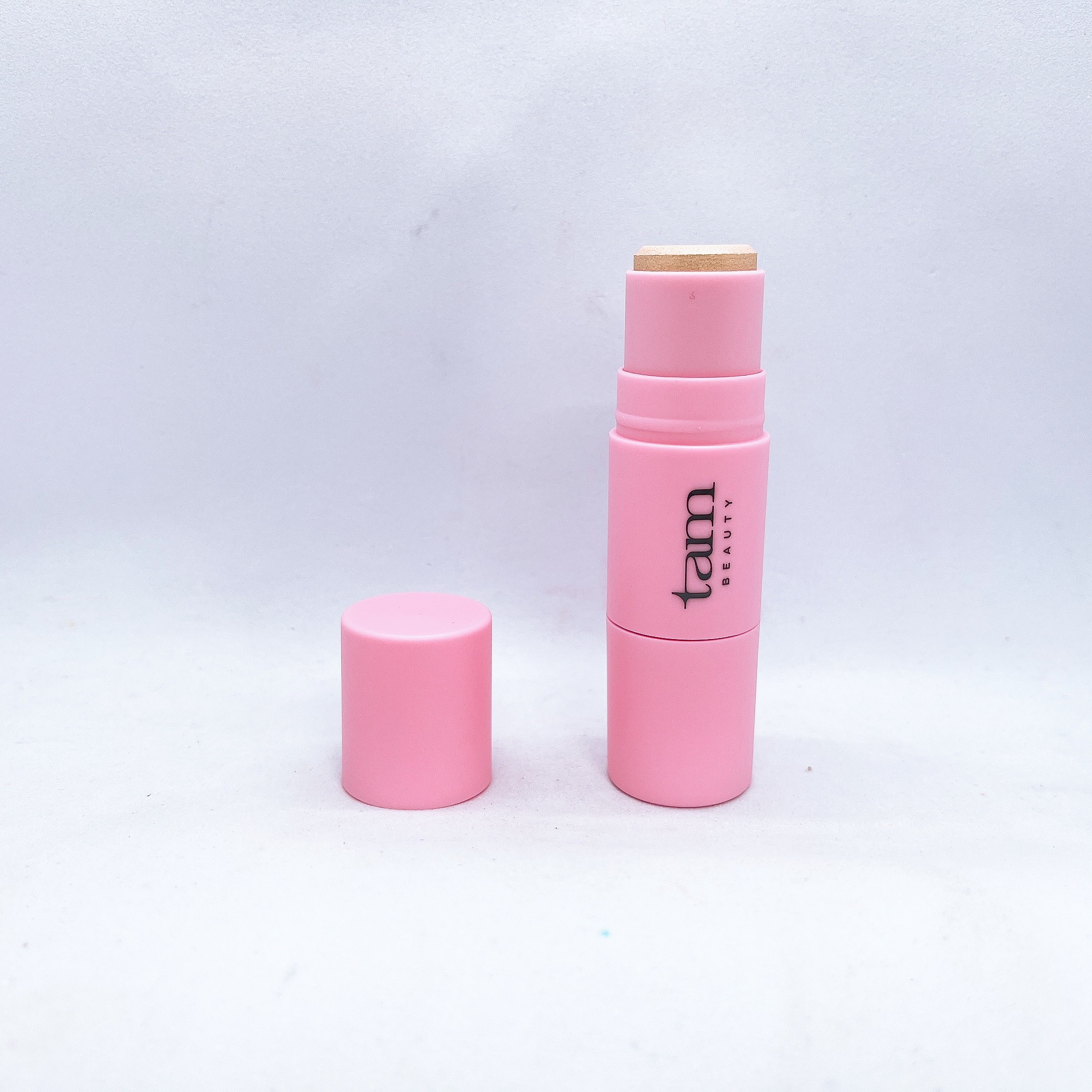 tam BEAUTY ザ・ジェリービーム ハイライターのクチコミ「tam BEAUTY ザ・ゼリービームハイライターを使用しました😊
エアリーフォーミュラが肌に.....」（3枚目）