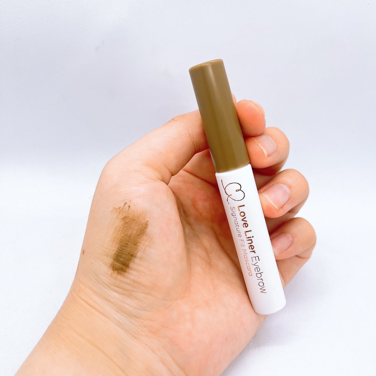 ラブ・ライナー シグネチャーフィットマスカラ<アイブロウ>/ラブ・ライナー/眉マスカラを使ったクチコミ(4枚目)