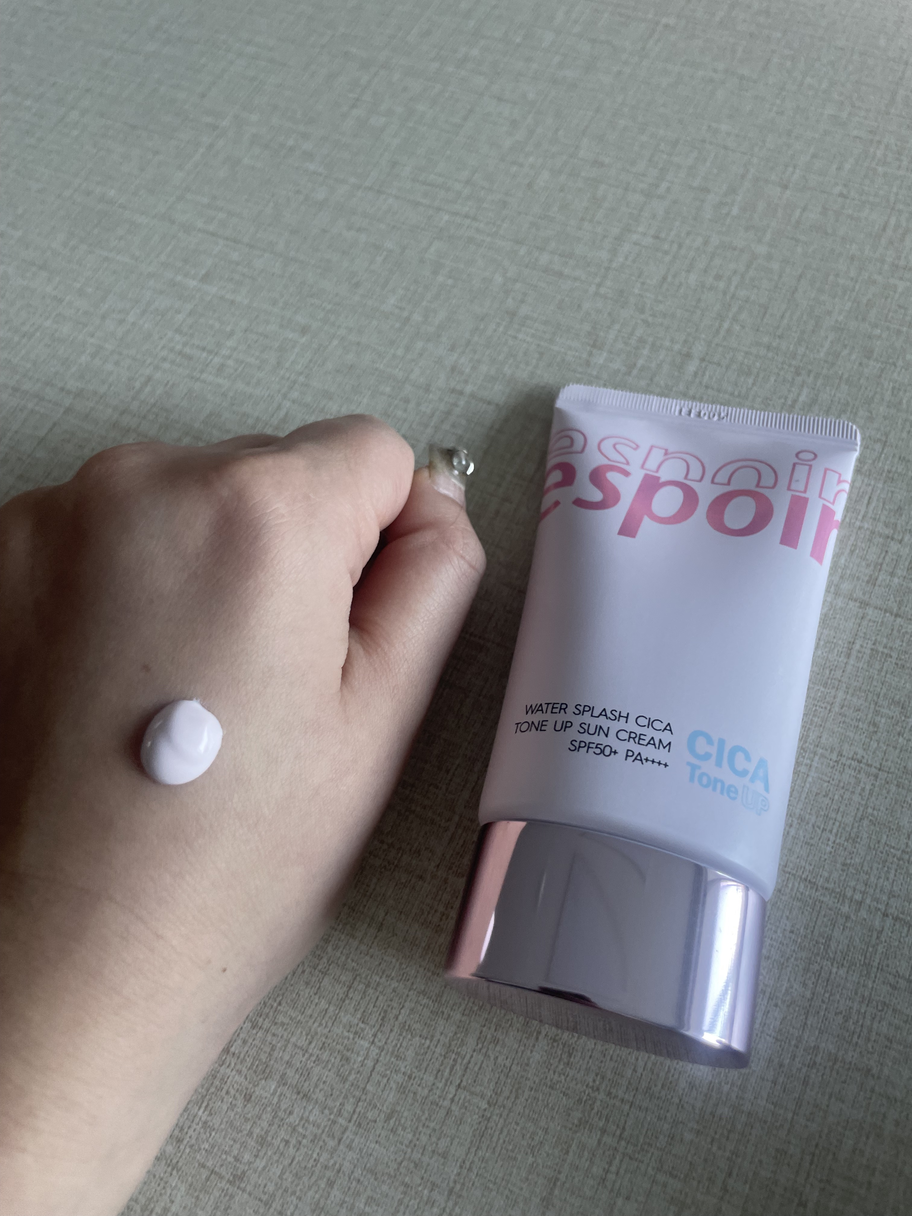 ウォータースプラッシュシカトーンアップクリーム/espoir/化粧下地を使ったクチコミ（3枚目）