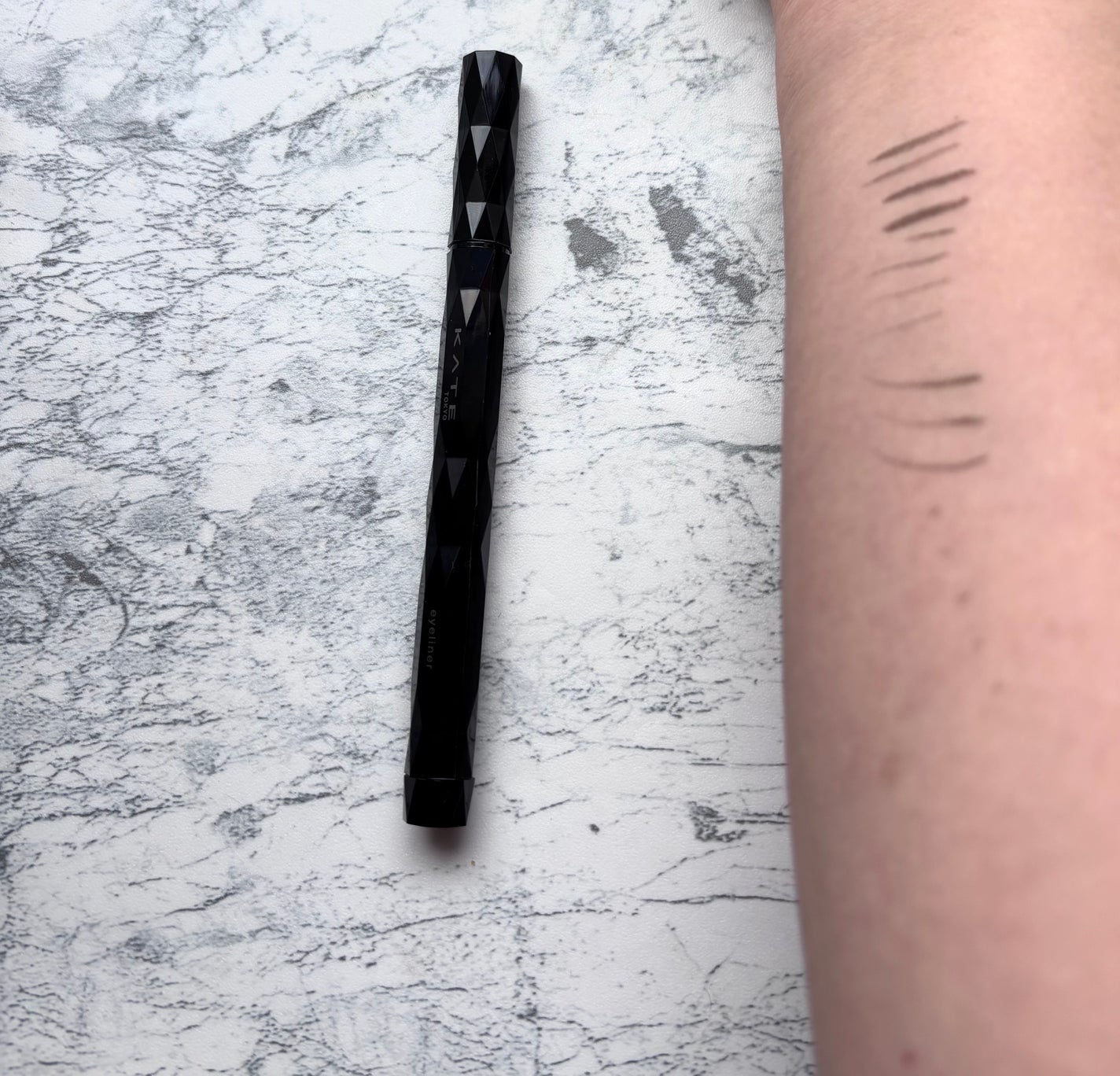 スーパーシャープライナーEX4.0/KATE/リキッドアイライナーを使ったクチコミ(3枚目)