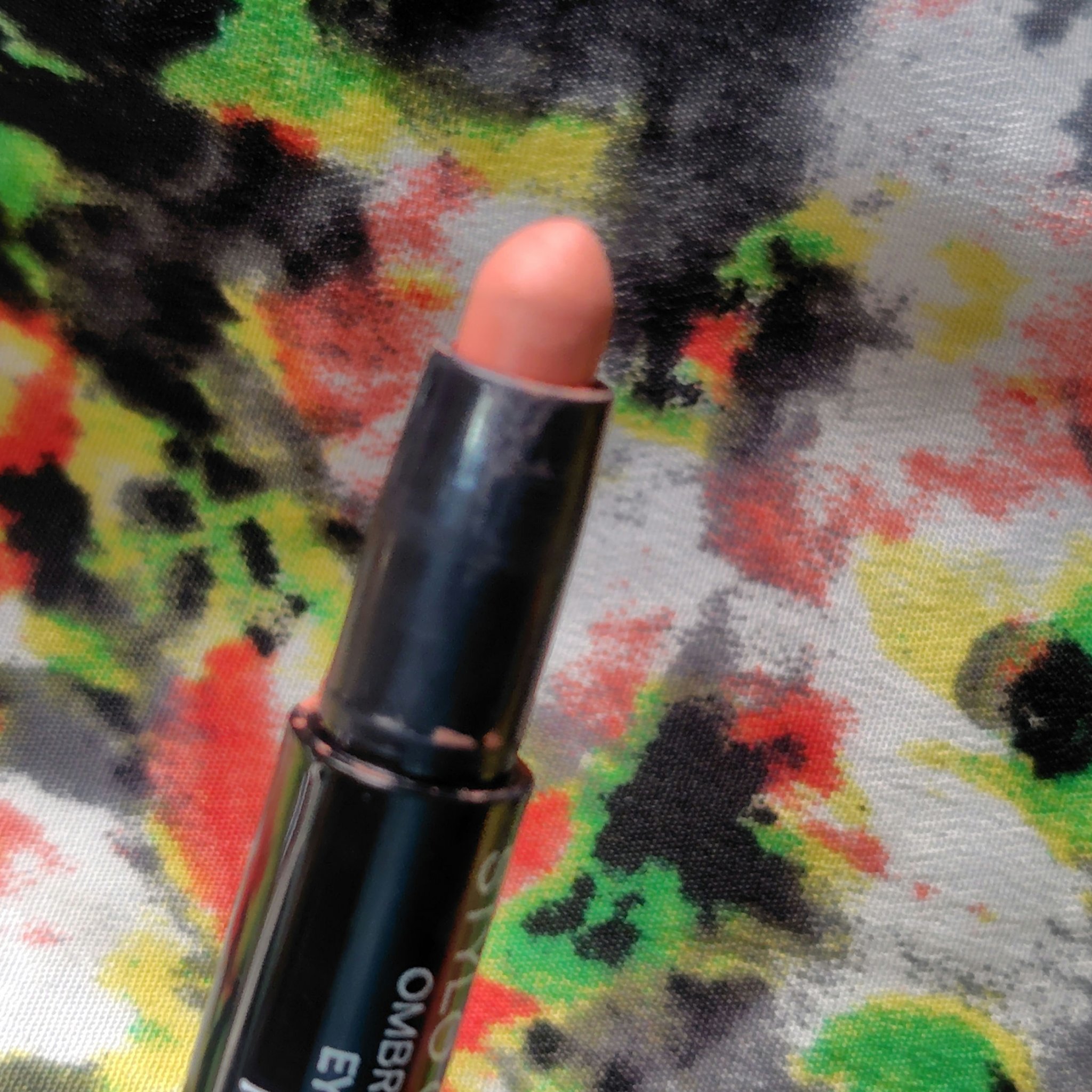 スティロ オンブル エ コントゥール/CHANEL/スティックアイシャドウを使ったクチコミ（2枚目）