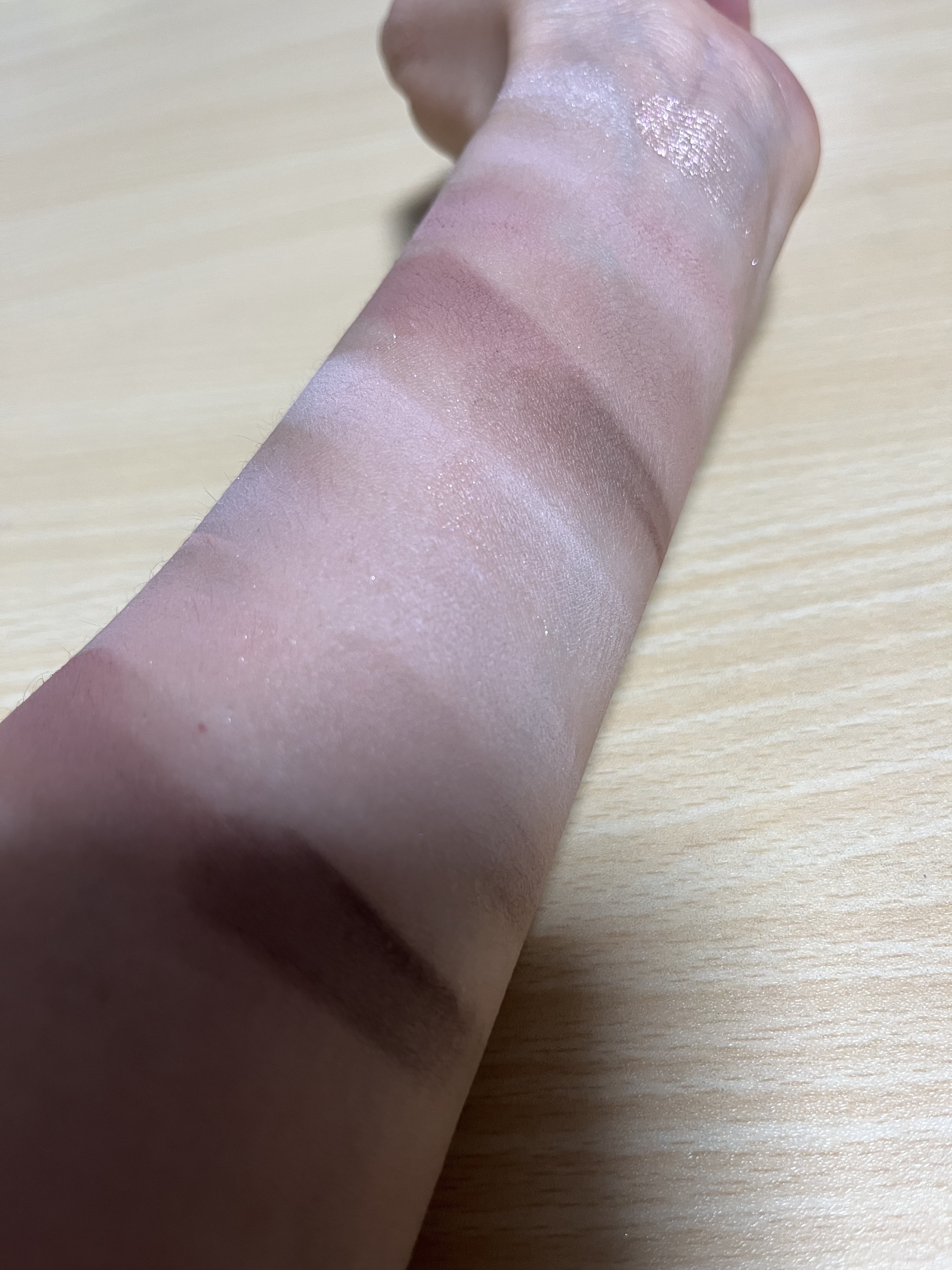 ソフトブラーリングアイパレット/wakemake/アイシャドウパレットを使ったクチコミ（2枚目）