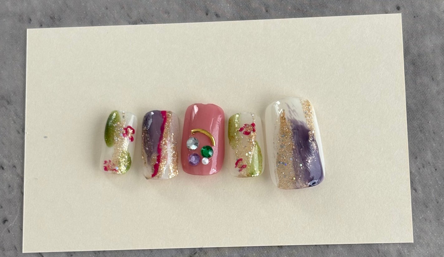 カラフルネイルズ/キャンメイク/マニキュアを使ったクチコミ(5枚目)