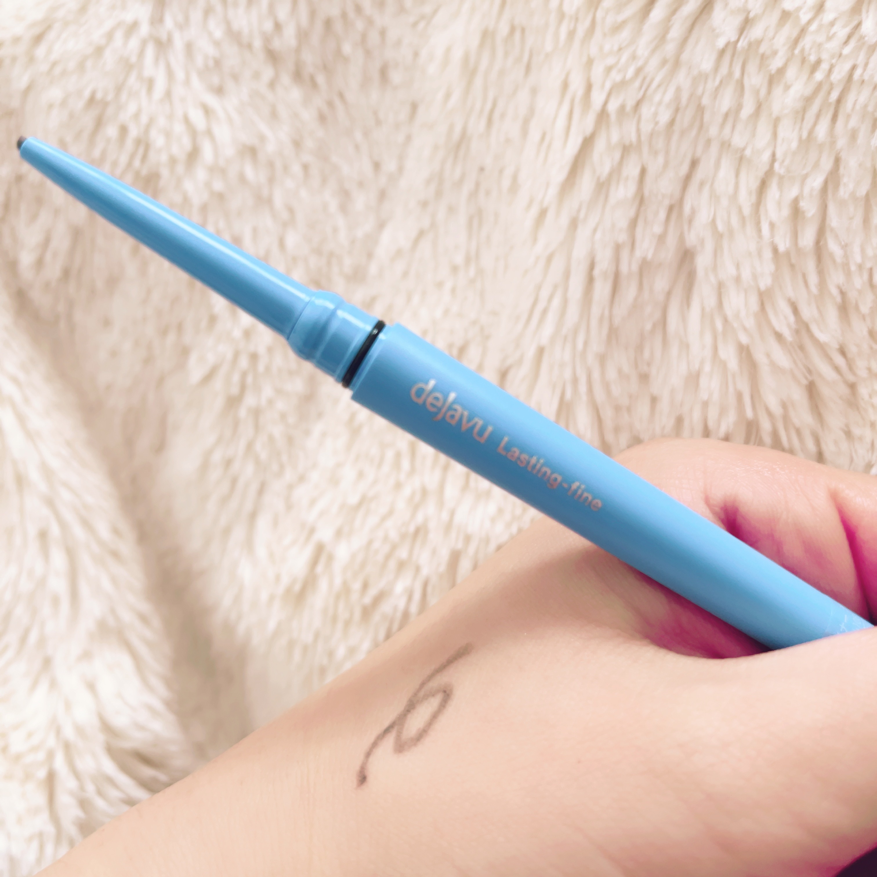 「密着アイライナー」極細クリームペンシル/デジャヴュ/ペンシルアイライナーを使ったクチコミ（3枚目）