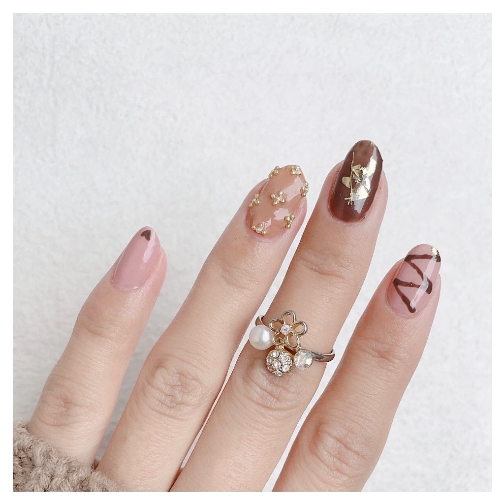 𝘼𝙮𝙪 ❦ 𝑆𝑒𝑙𝑓 𝑁𝑎𝑖𝑙 on LIPS 「❥こんばんは😌ネイル工房様から発売されている【Sel..」(6枚目)