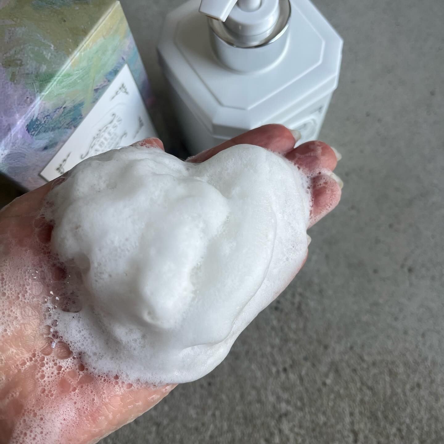 パフュームボディローション リリィムスクホワイトティー/TEABLESS/ボディローションを使ったクチコミ（3枚目）