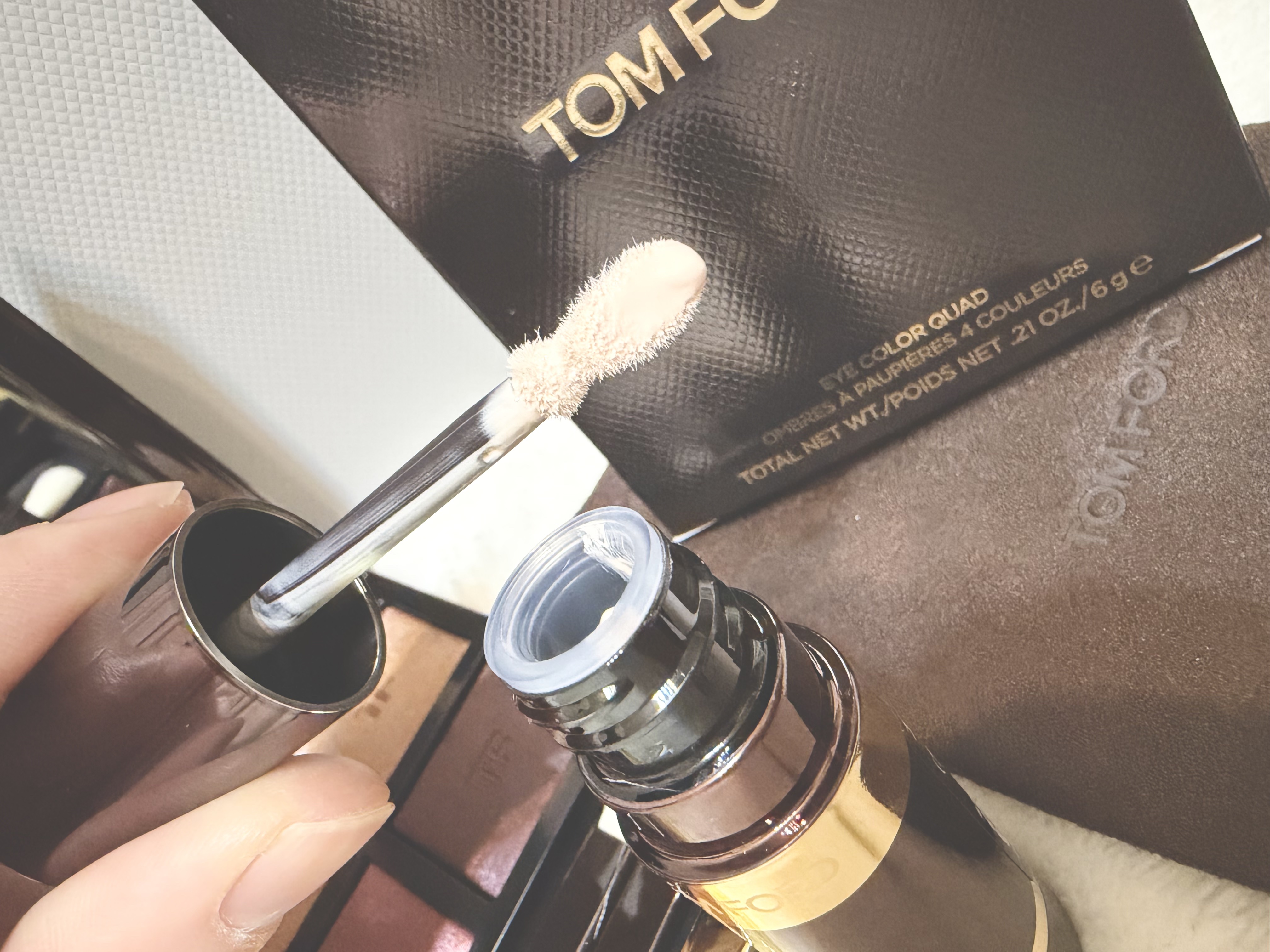 エモーションプルーフ アイ プライマー/TOM FORD BEAUTY/アイシャドウベースを使ったクチコミ（3枚目）