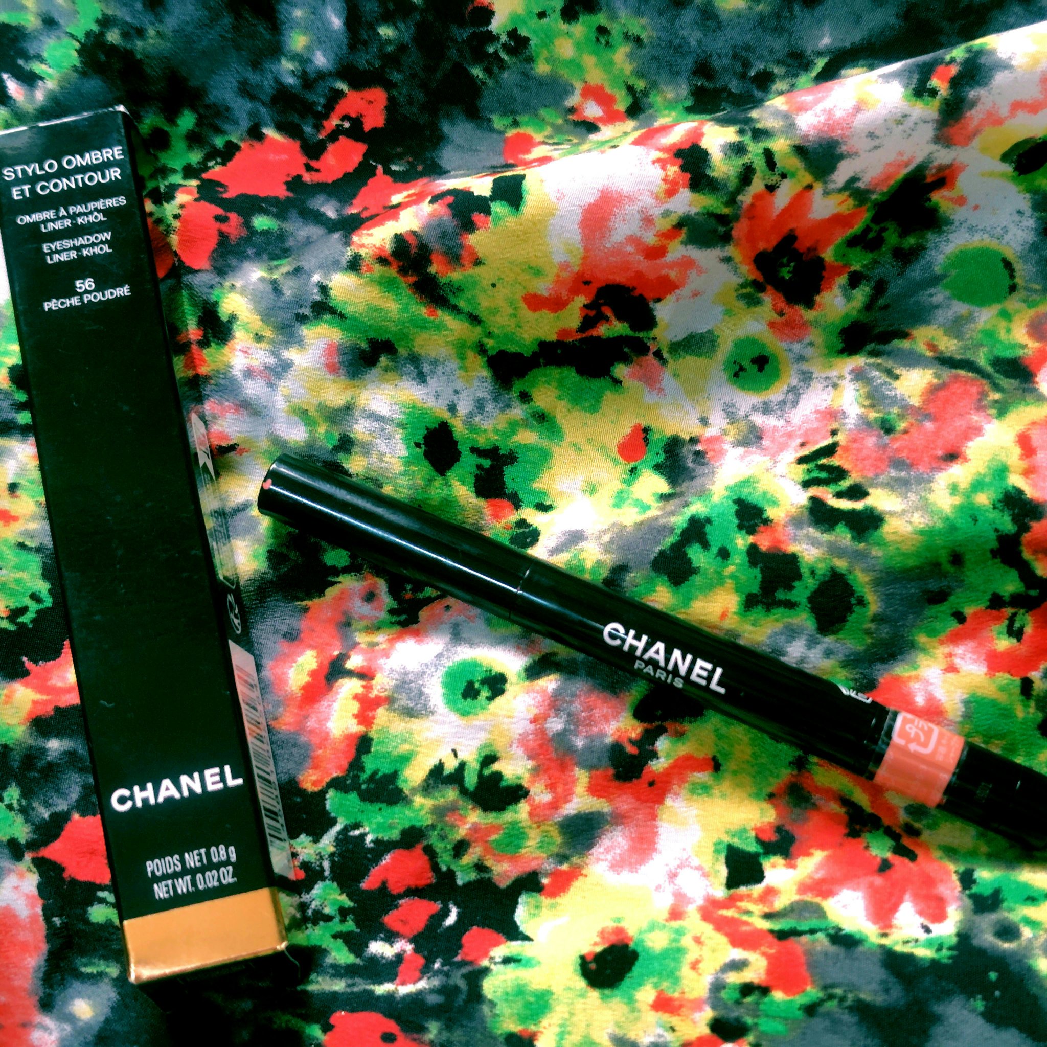 年の瀬に2025年購入品を振り返るコーナー🐍

本当に便利なカラー

粘膜に引いたり、アイシャドウベースにしたりしてます

ピンクや、オレンジのアイシャドウに合わせやすいです

CHANEL🌹

スティロ オンブル エ コントゥール

