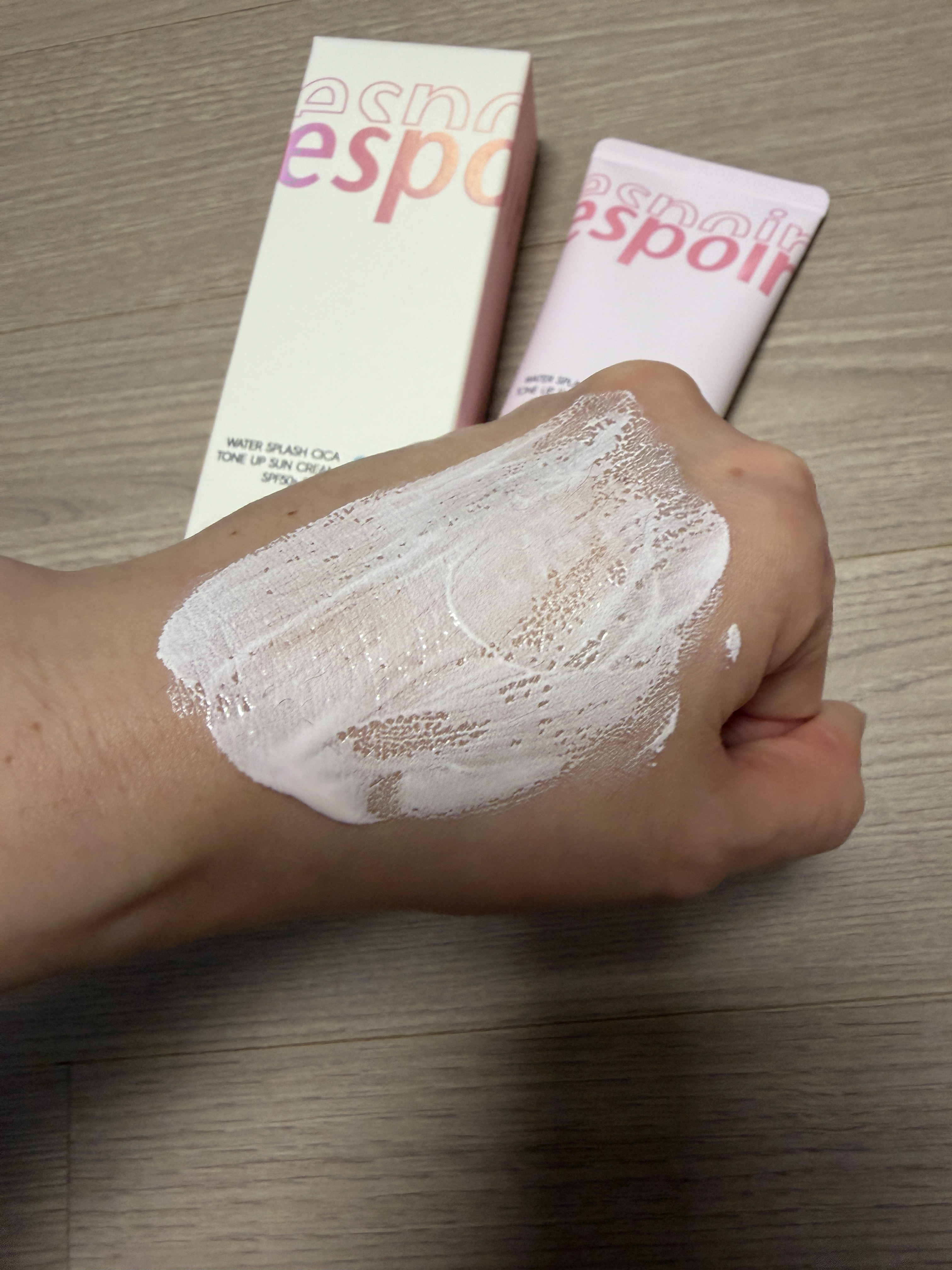 ウォータースプラッシュシカトーンアップクリーム/espoir/化粧下地を使ったクチコミ（3枚目）