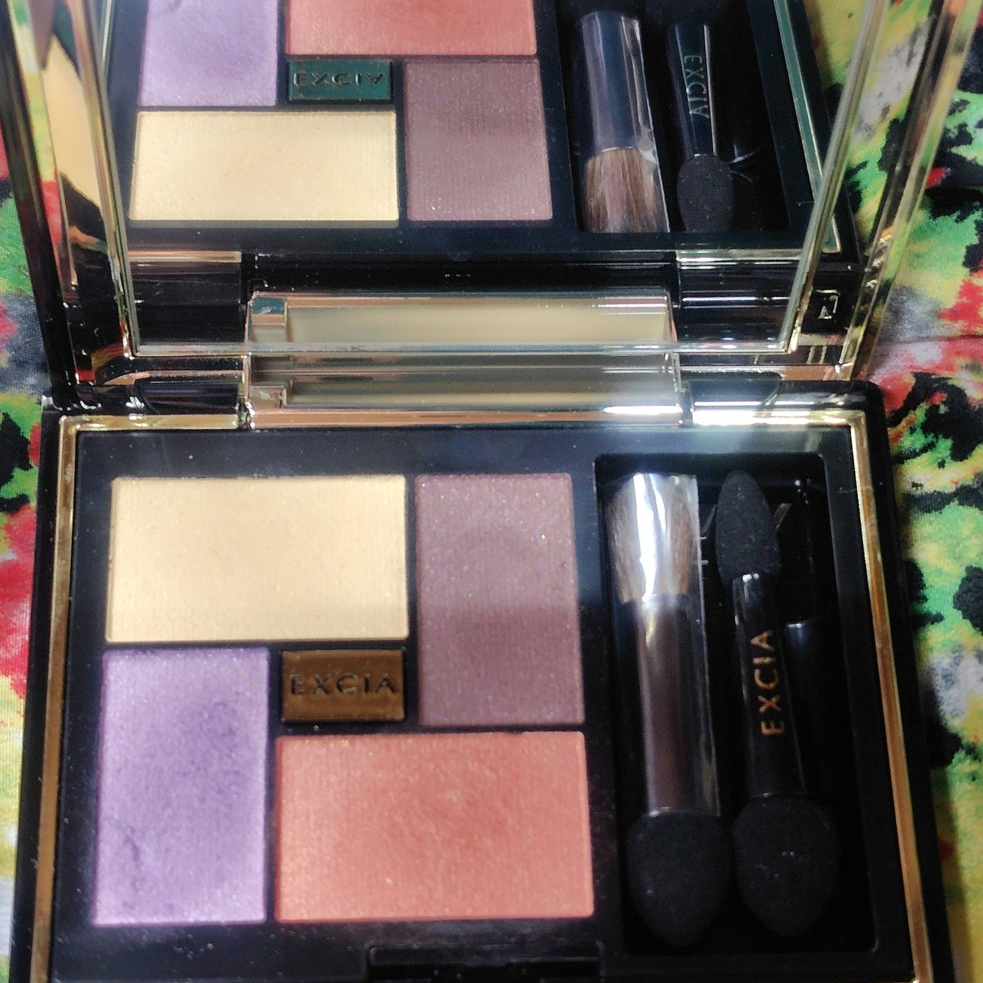 エクシア アイカラー ヴォロンテ/ALBION/アイシャドウパレットを使ったクチコミ(1枚目)