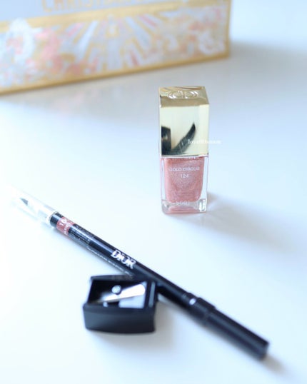 ディオール ヴェルニ(ホリデーコレクション 2025 限定品) 124 ゴールド サーカス(トップコート)/Dior/マニキュアの画像