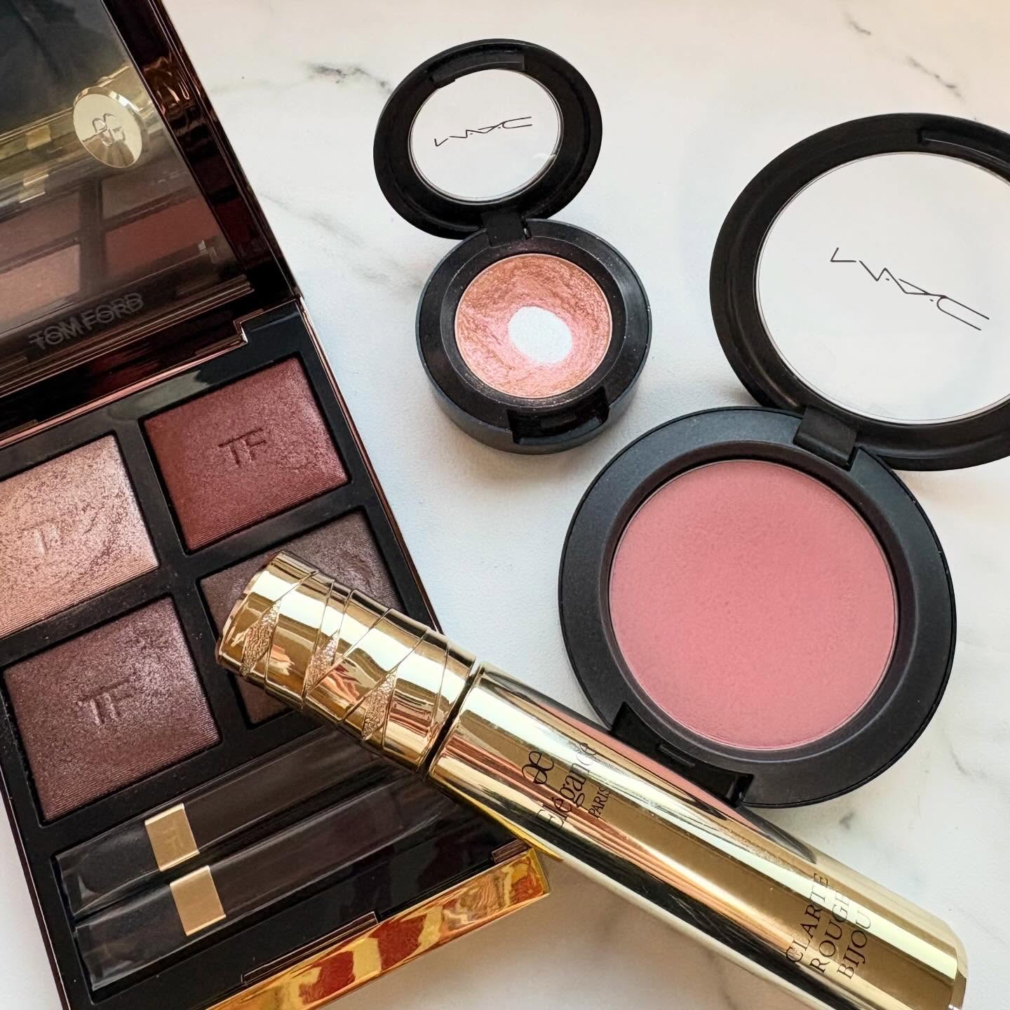 ダズルシャドウ/M・A・C/単色アイシャドウを使ったクチコミ（1枚目）