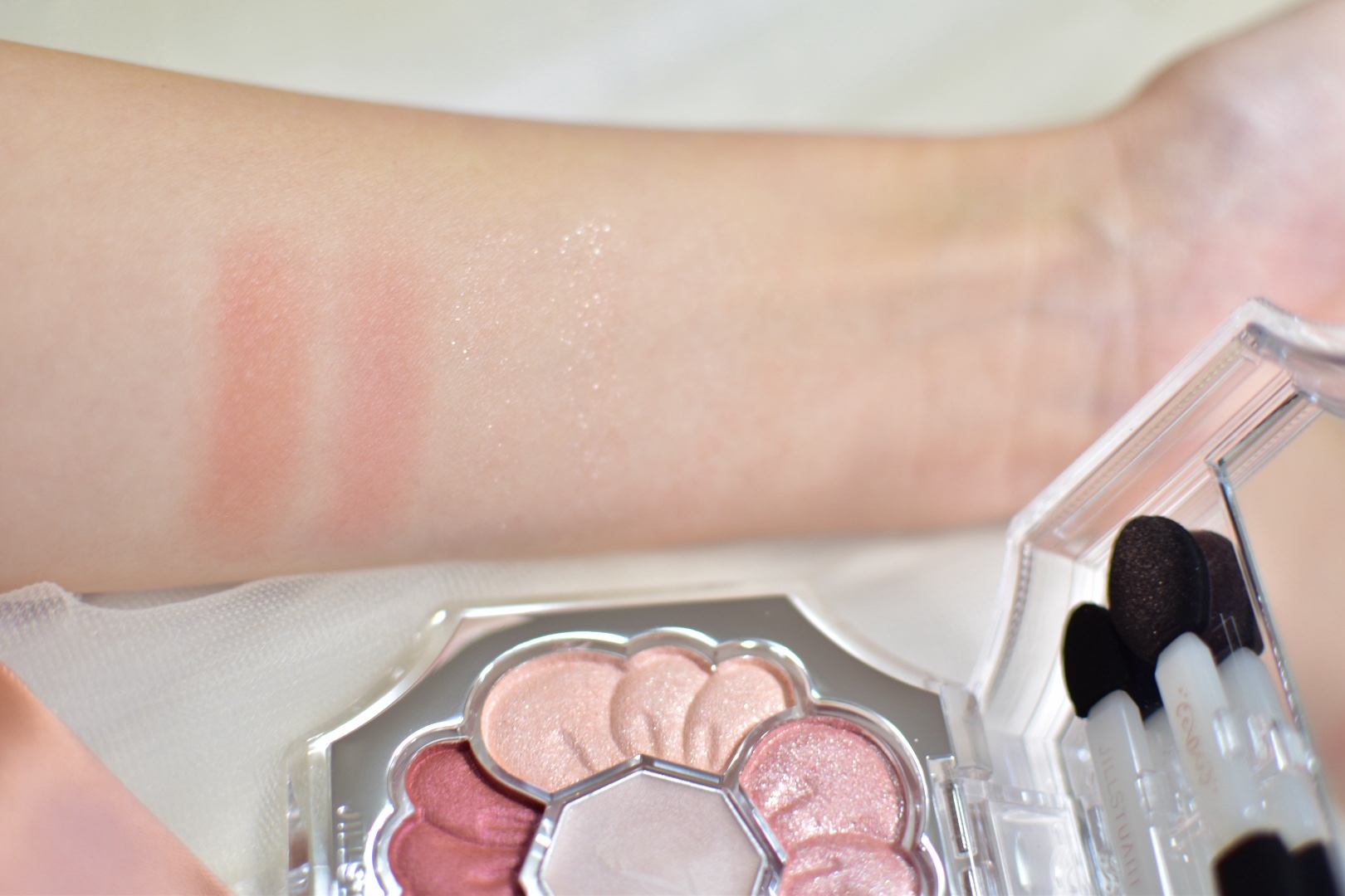 ジルスチュアート　ドレスドブルーム アイズ/JILL STUART/アイシャドウパレットを使ったクチコミ（3枚目）