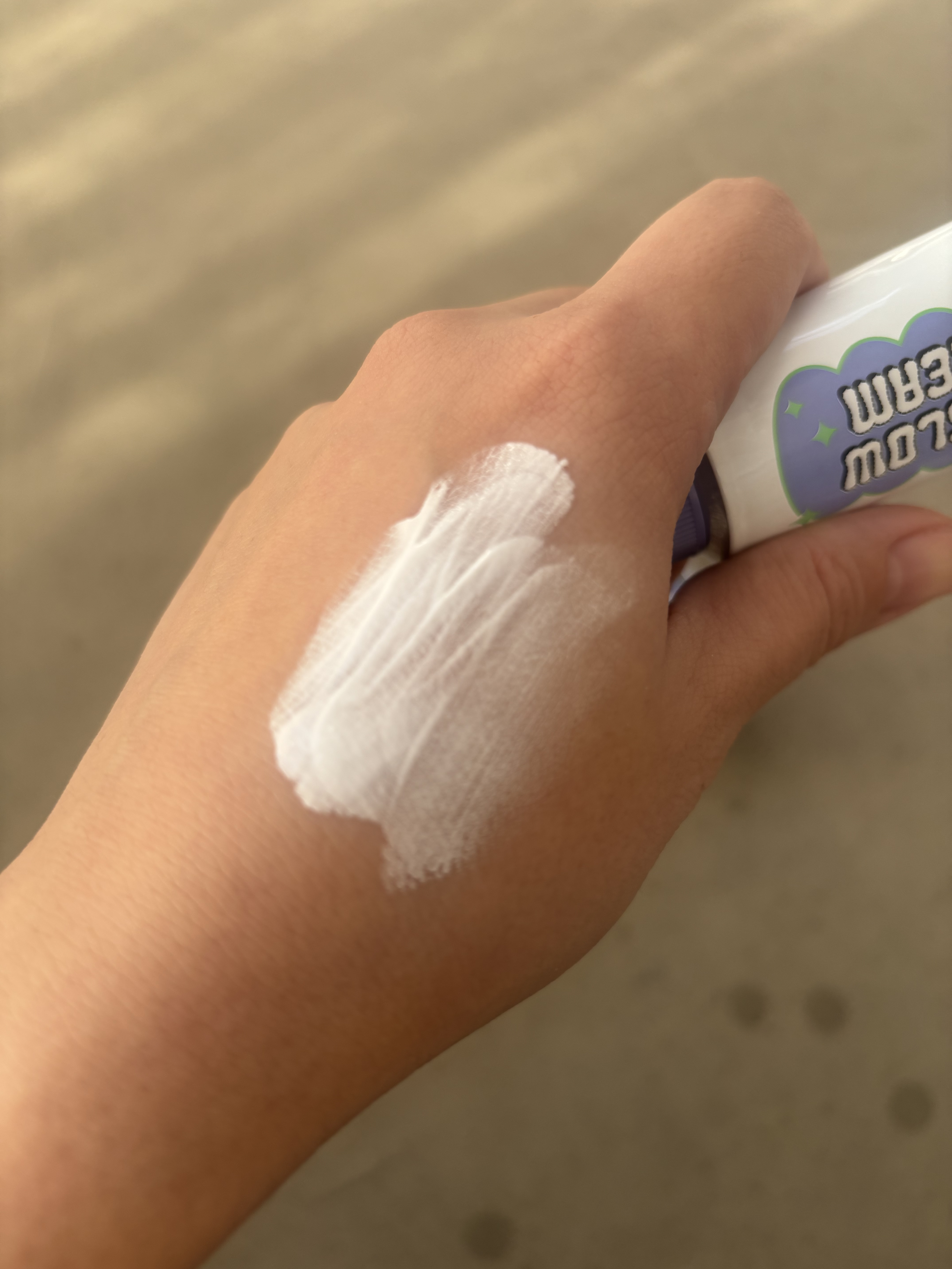 オールアバウトグロウトーンアップクリーム/CHASIN'RABBITS/化粧下地を使ったクチコミ（3枚目）