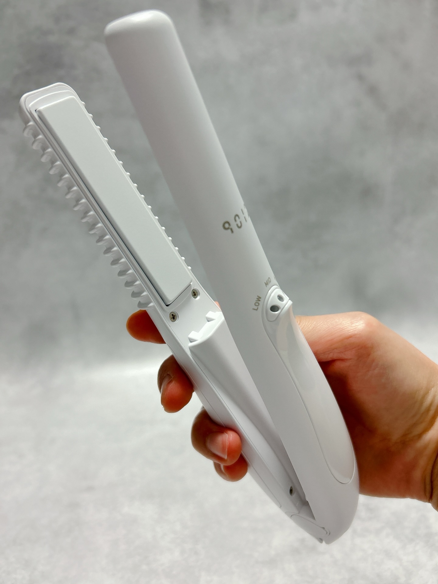 9012 イオンコードレスストレートアイロン/クレイツ/ストレートアイロンを使ったクチコミ（2枚目）