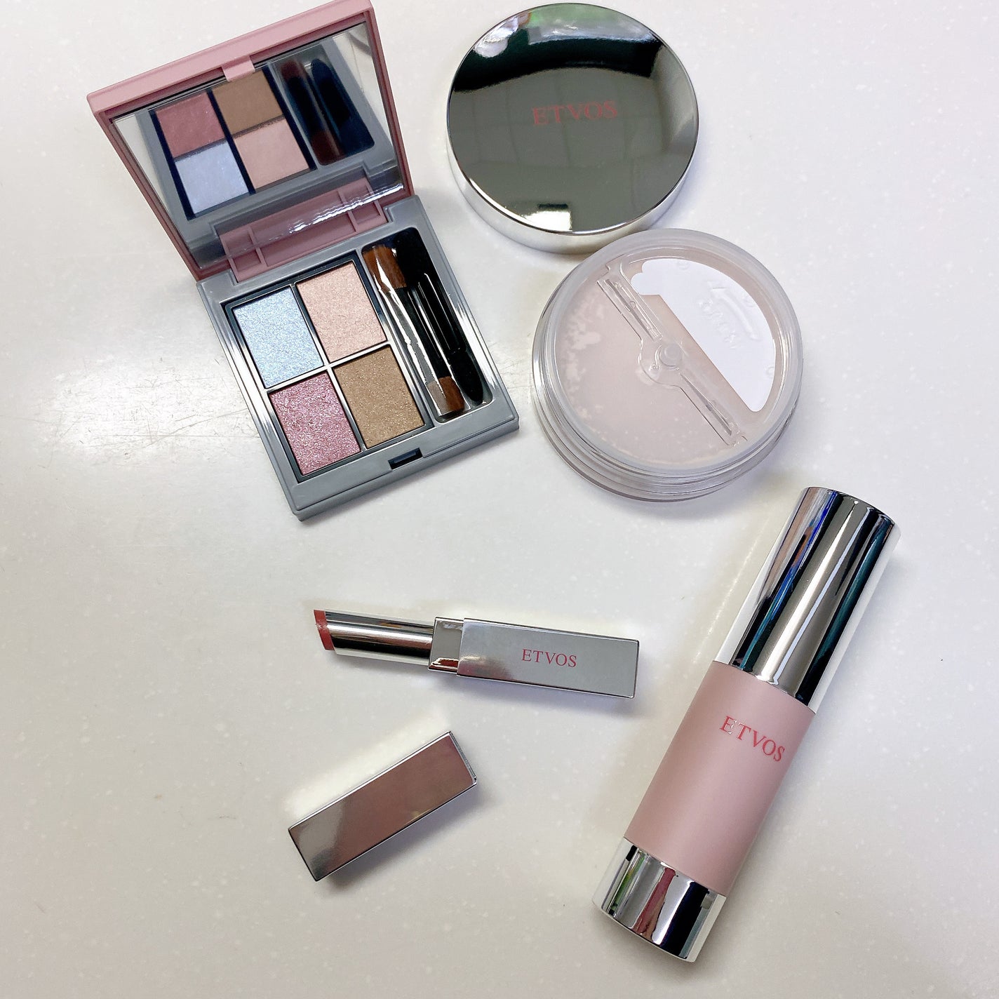 2025 ホリデーコフレ/エトヴォス/メイクアップキットを使ったクチコミ(1枚目)