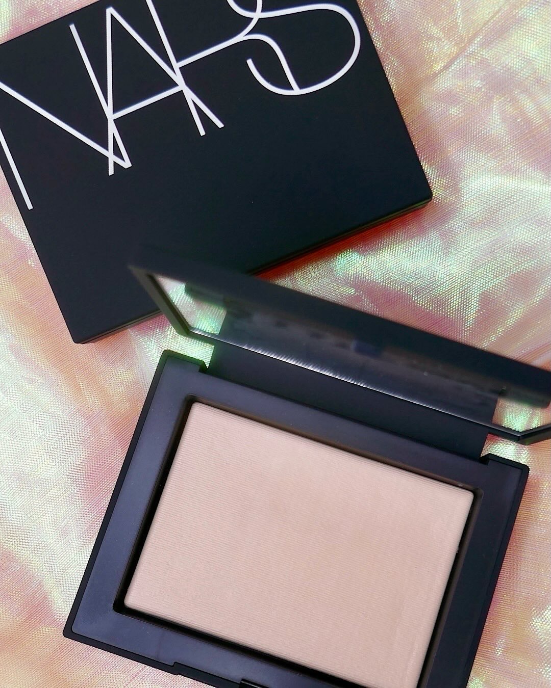 ライトリフレクティングセッティングパウダー　プレスト　N/NARS/プレストパウダーを使ったクチコミ（1枚目）