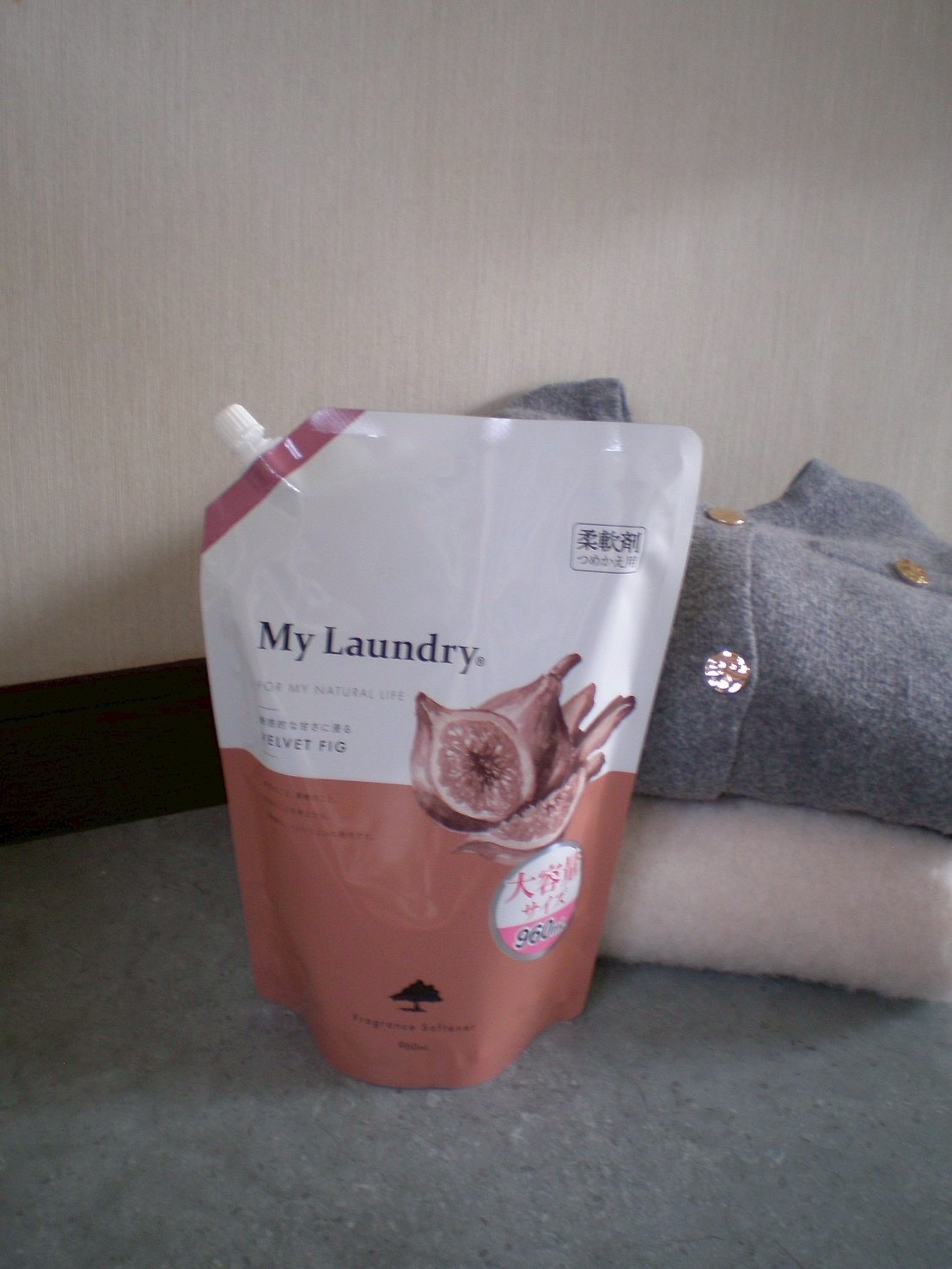 最近のお洗濯のおとも🌿
@my_laundry_official の柔軟剤˚✧₊⁎

フィグの香りがふんわりやさしくて
億劫な洗濯の時間も頑張れる〜（ ;  ; ）♡
自然派なのにちゃんと香ってくれて好き🦢

大容量の詰替えタイプなので